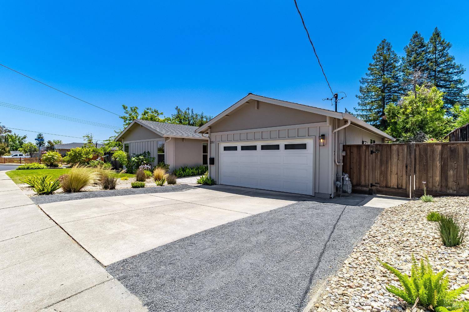 Martinez, CA 94553,251 Donegal WAY