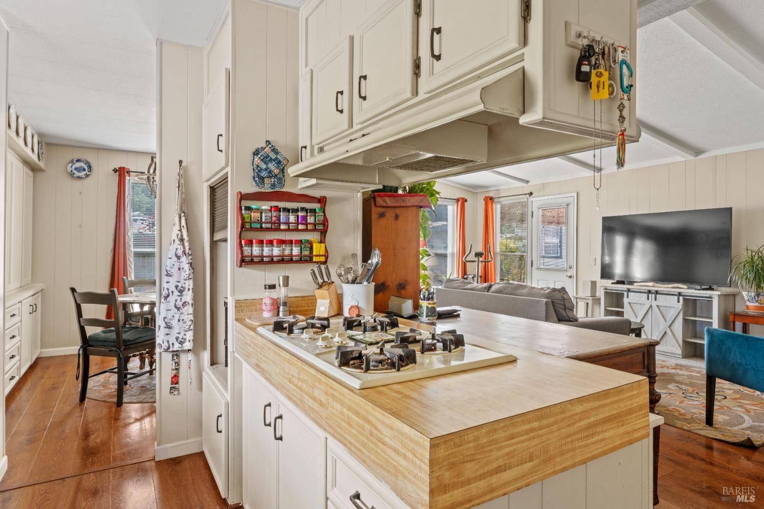 Rohnert Park, CA 94928,365 Circulo San Marcus