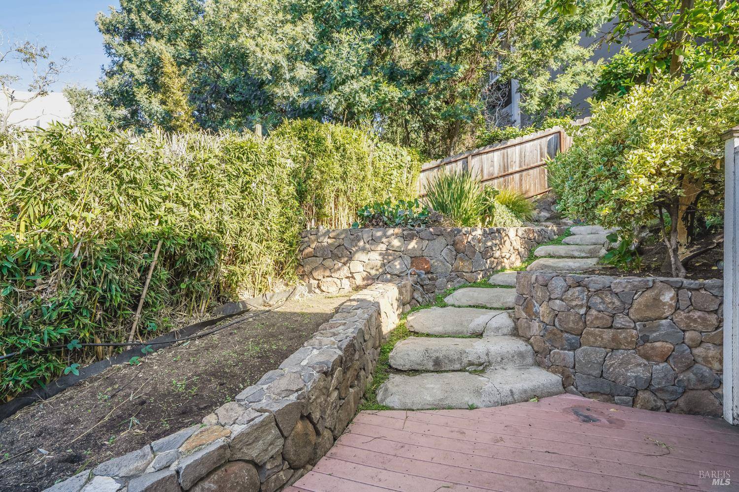 Oakland, CA 94611,220 Monte Vista AVE