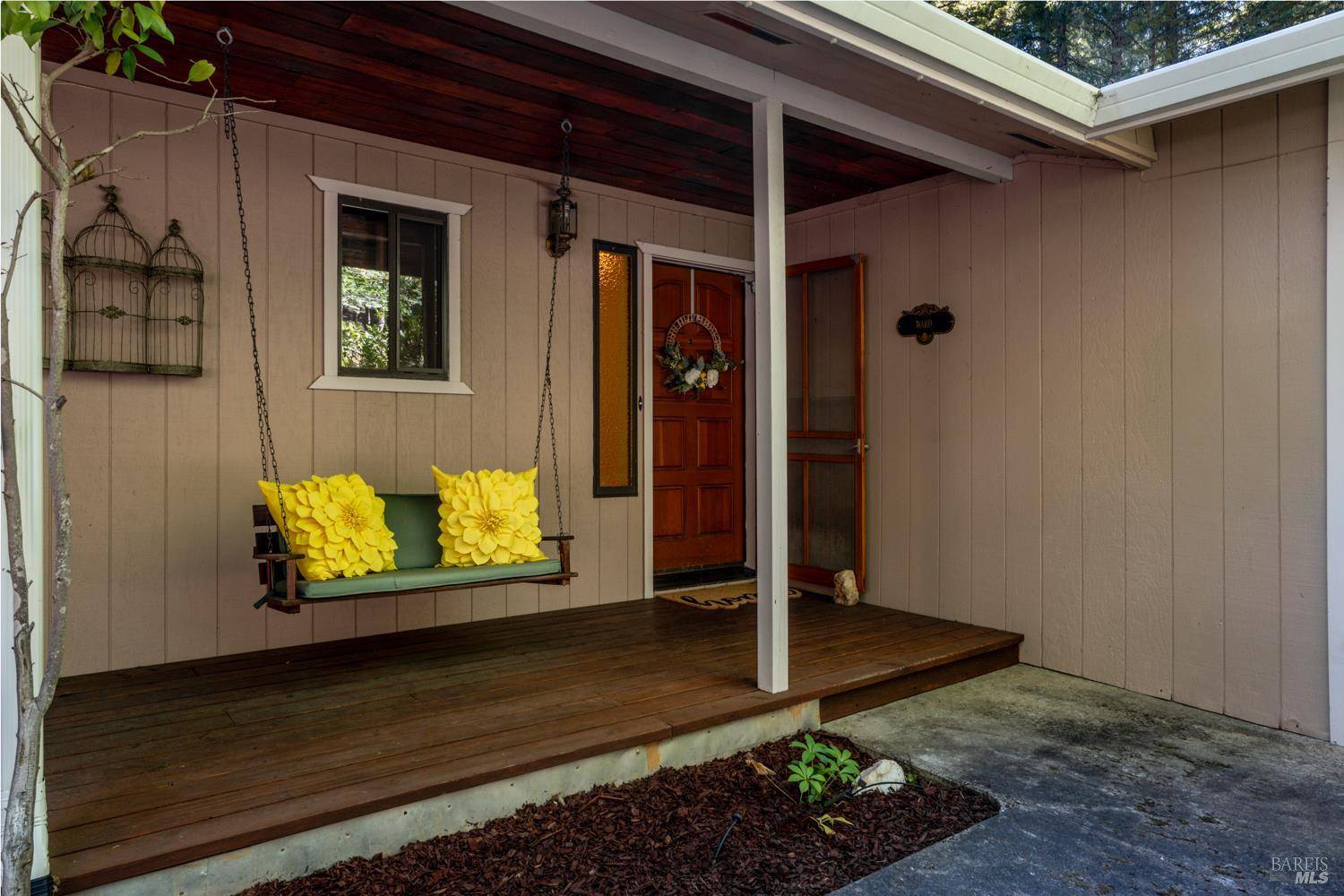 Willits, CA 95490,1101 Perch LN