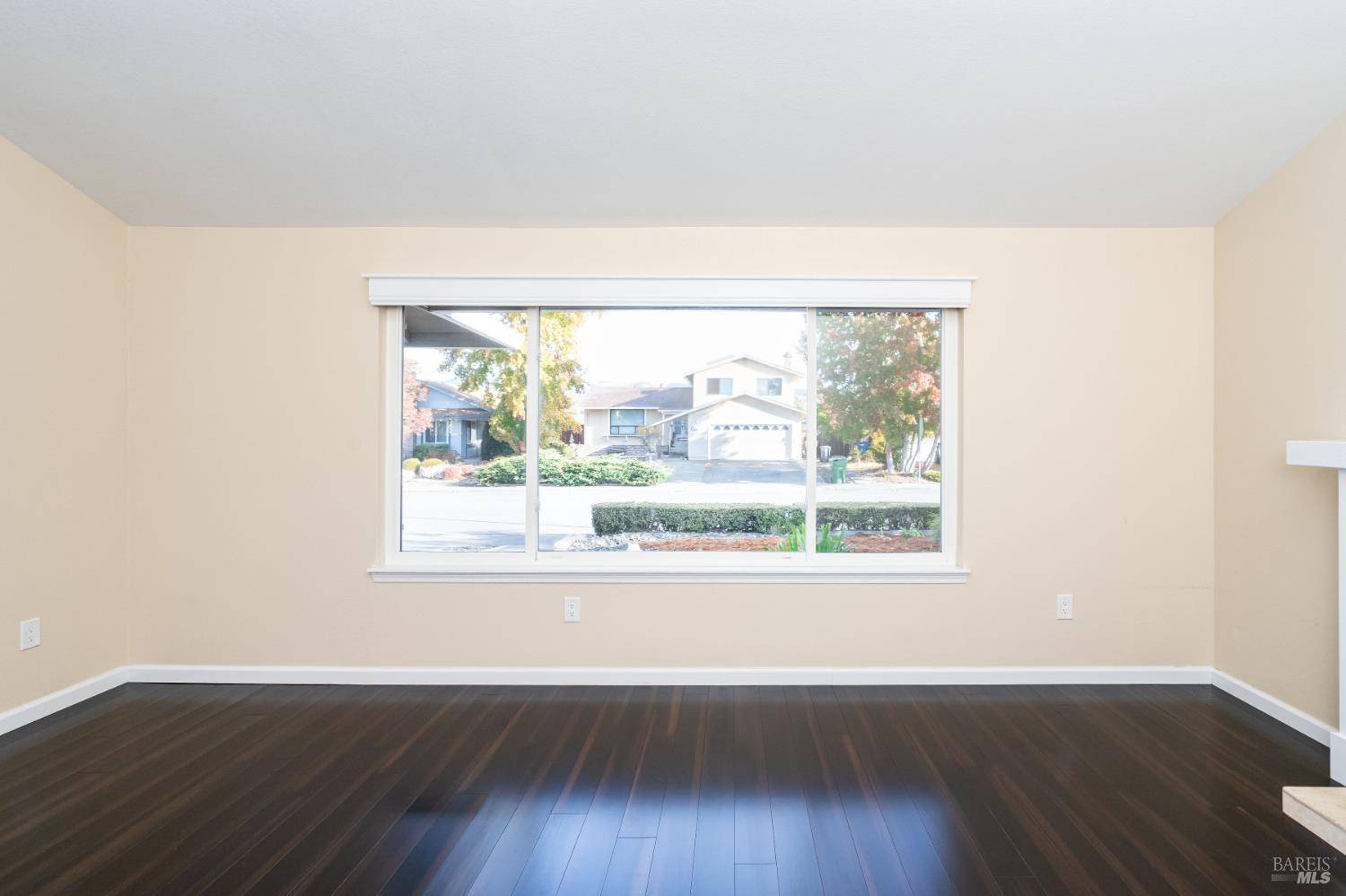 Petaluma, CA 94954,2038 Crinella DR