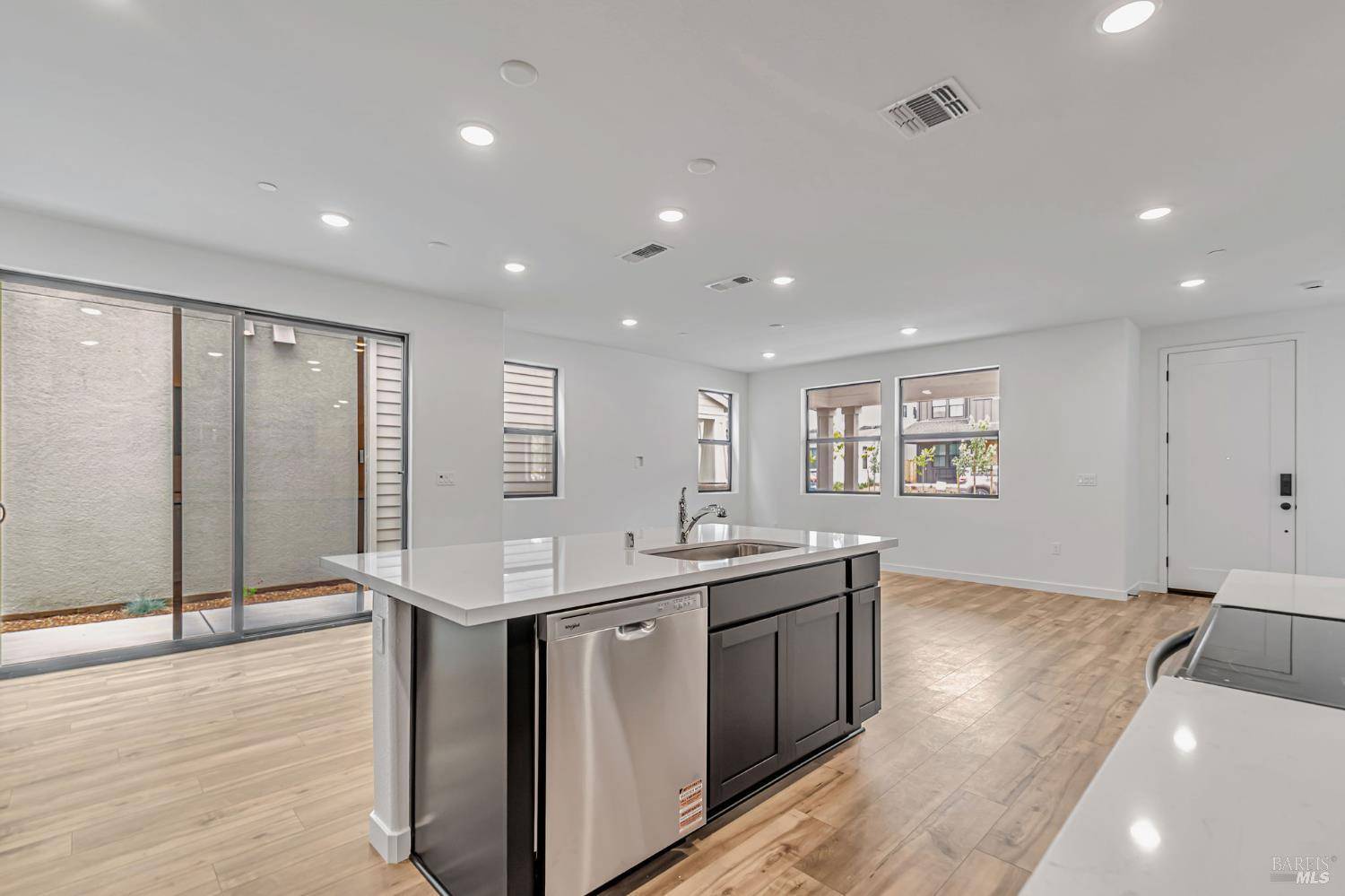 Rohnert Park, CA 94928,1333 Waldorf LN