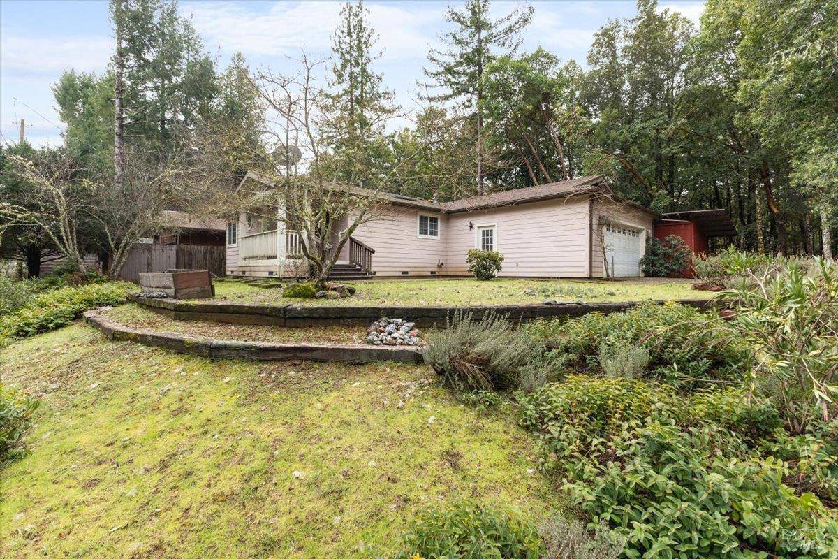 Willits, CA 95490,26796 Bear DR