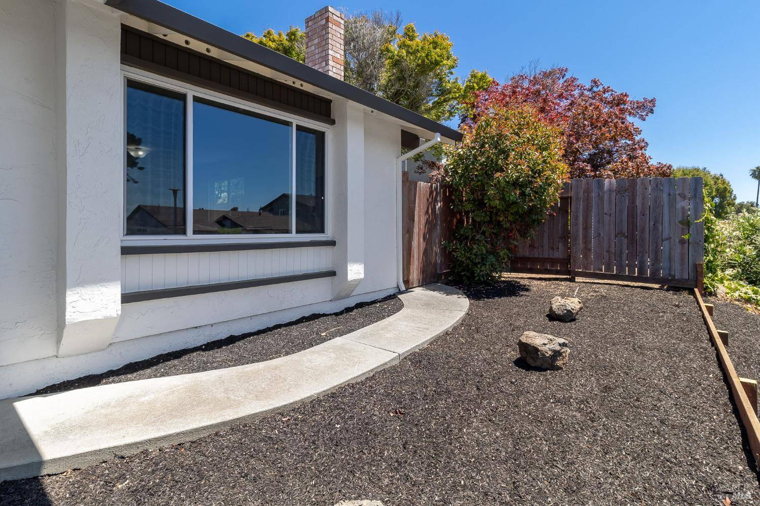 Benicia, CA 94510,331 Larkin DR