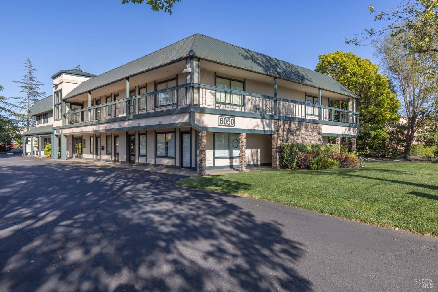 Rohnert Park, CA 94928,6050 Commerce BLVD