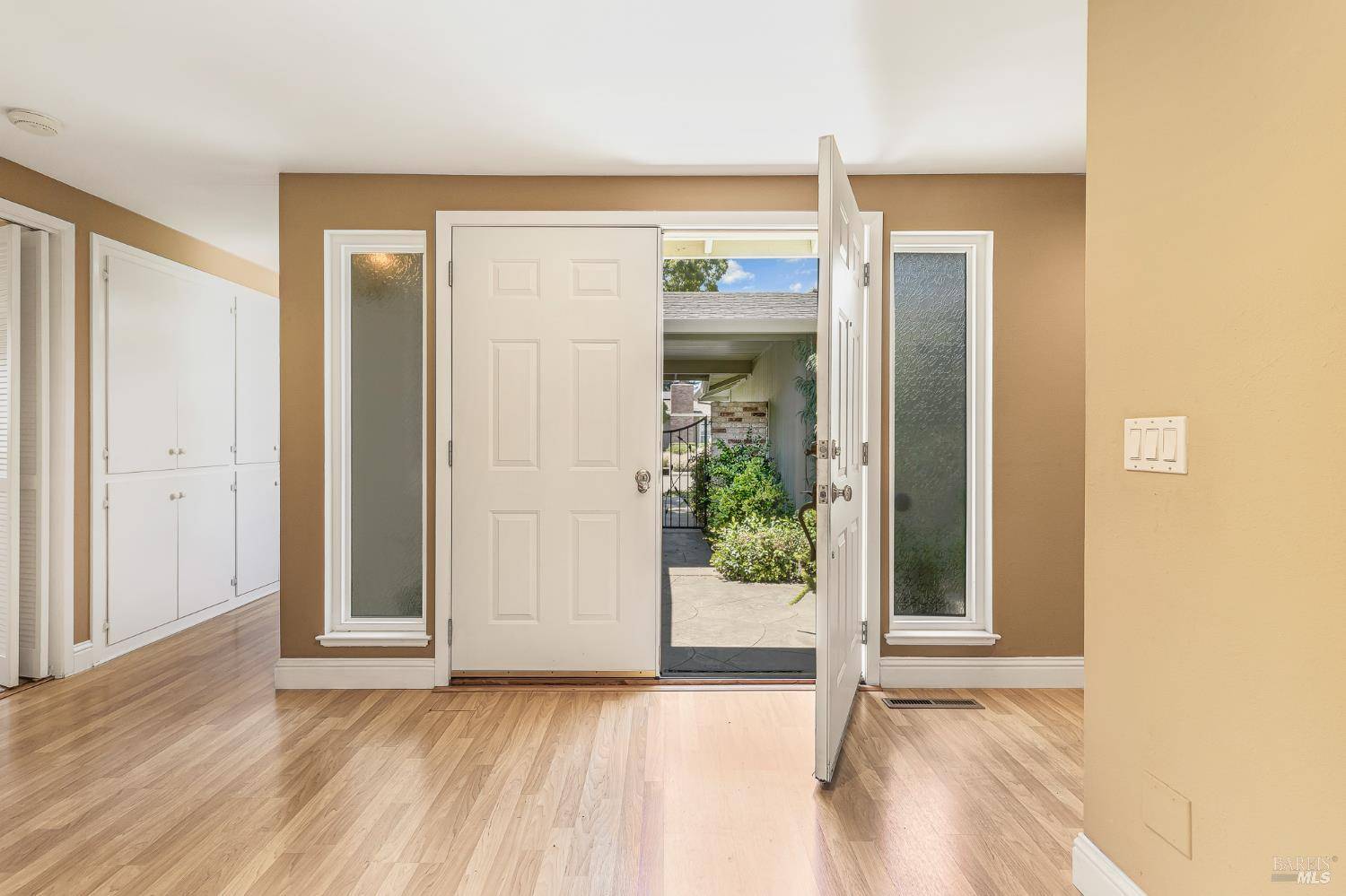 Santa Rosa, CA 95409,160 Oak Shadow DR