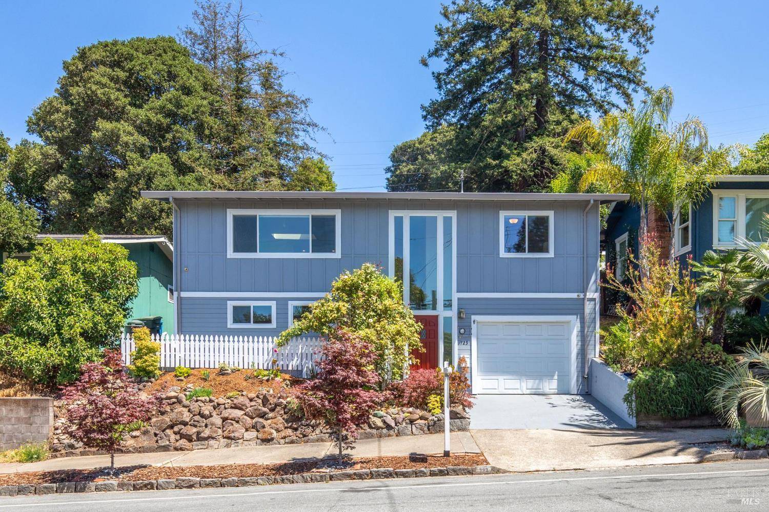 Petaluma, CA 94952,723 I ST