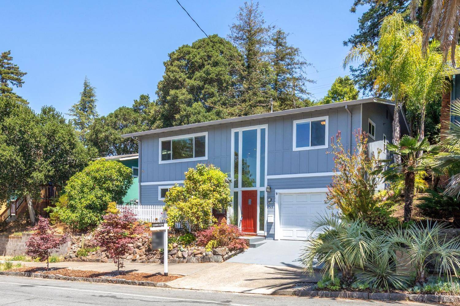 Petaluma, CA 94952,723 I ST
