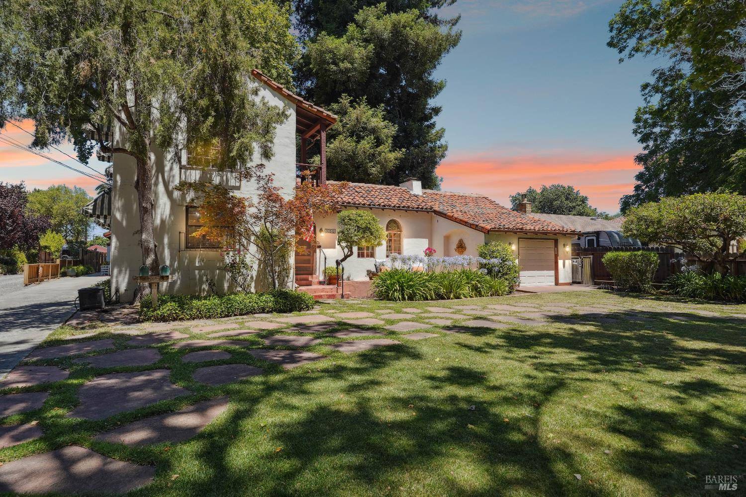 Vacaville, CA 95688,330 Buck AVE