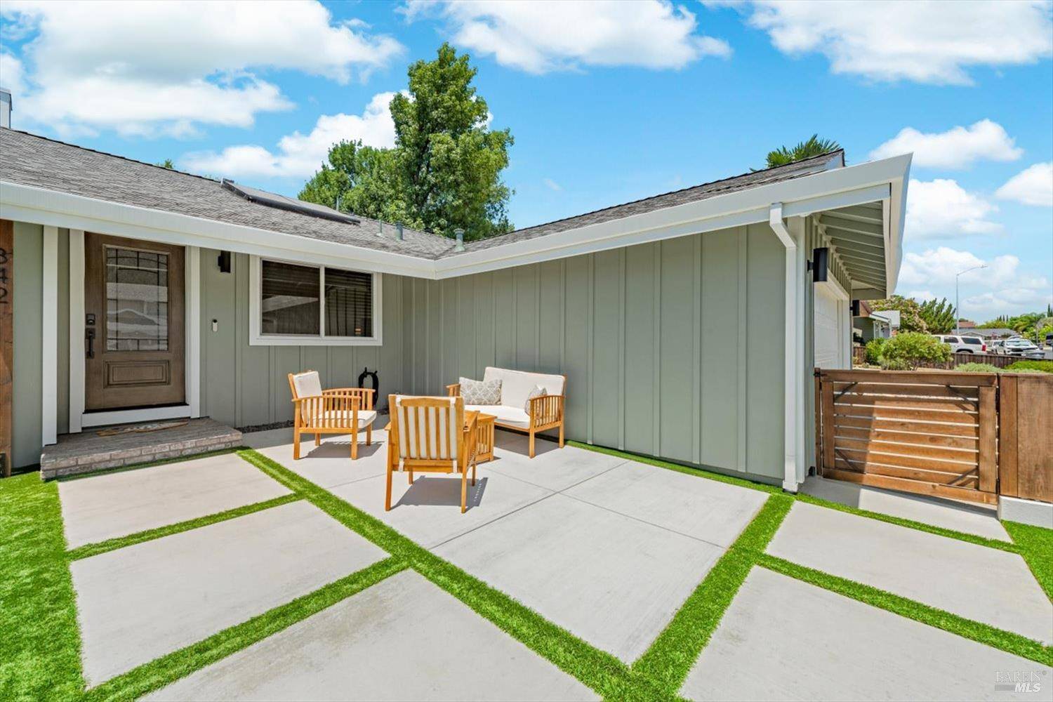 Vacaville, CA 95688,342 Dublin WAY
