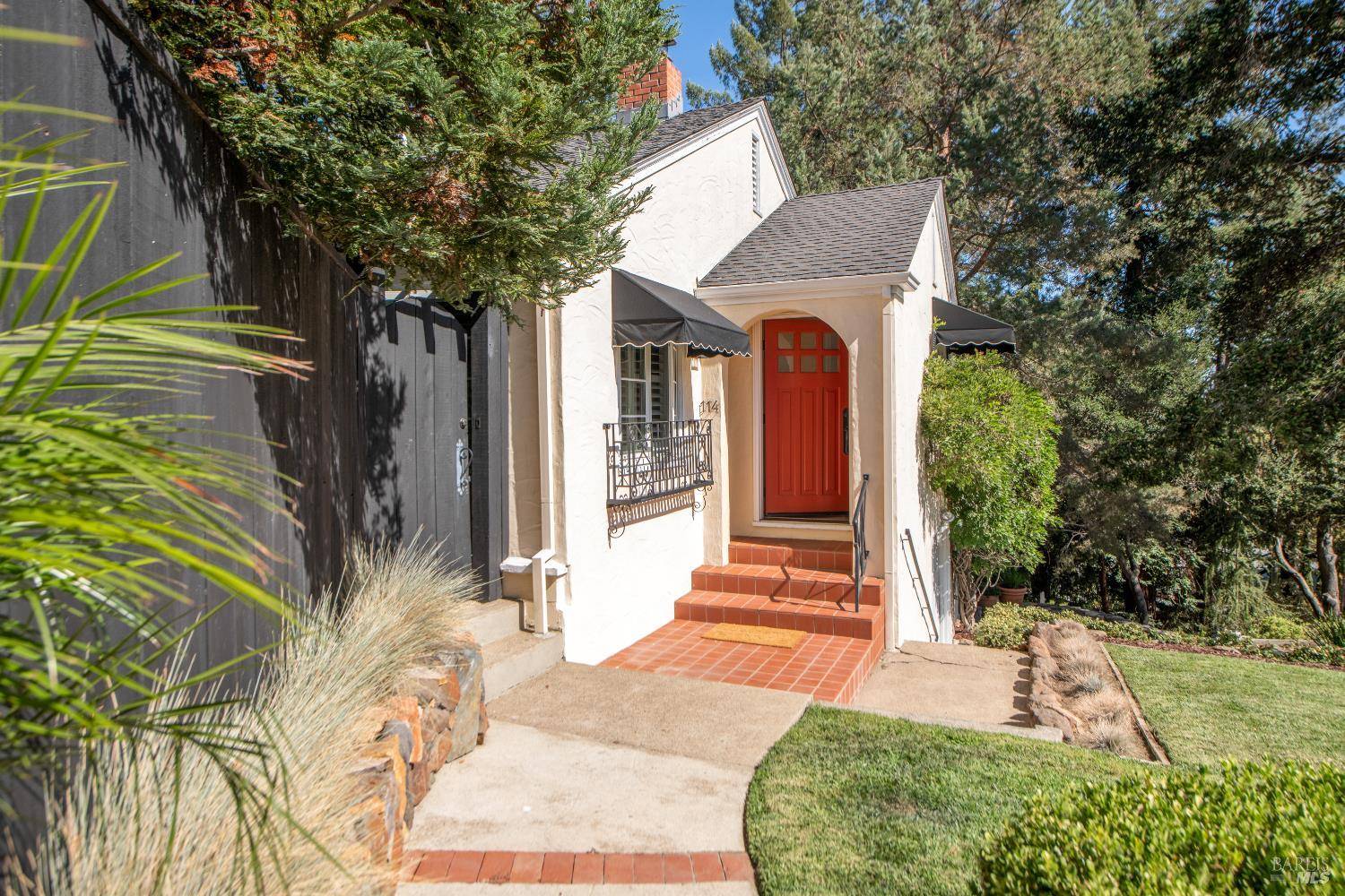 San Rafael, CA 94901,114 Tamal Vista DR