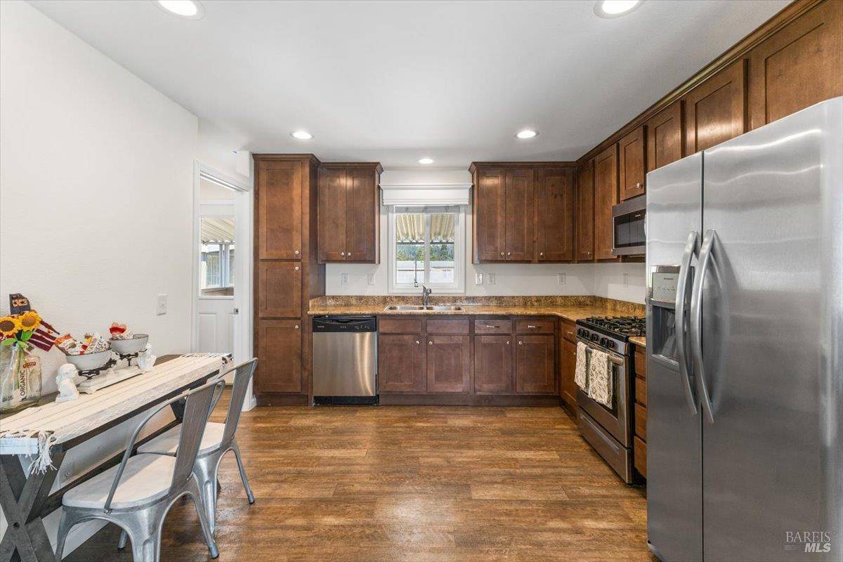 Santa Rosa, CA 95409,89 Oriole WAY
