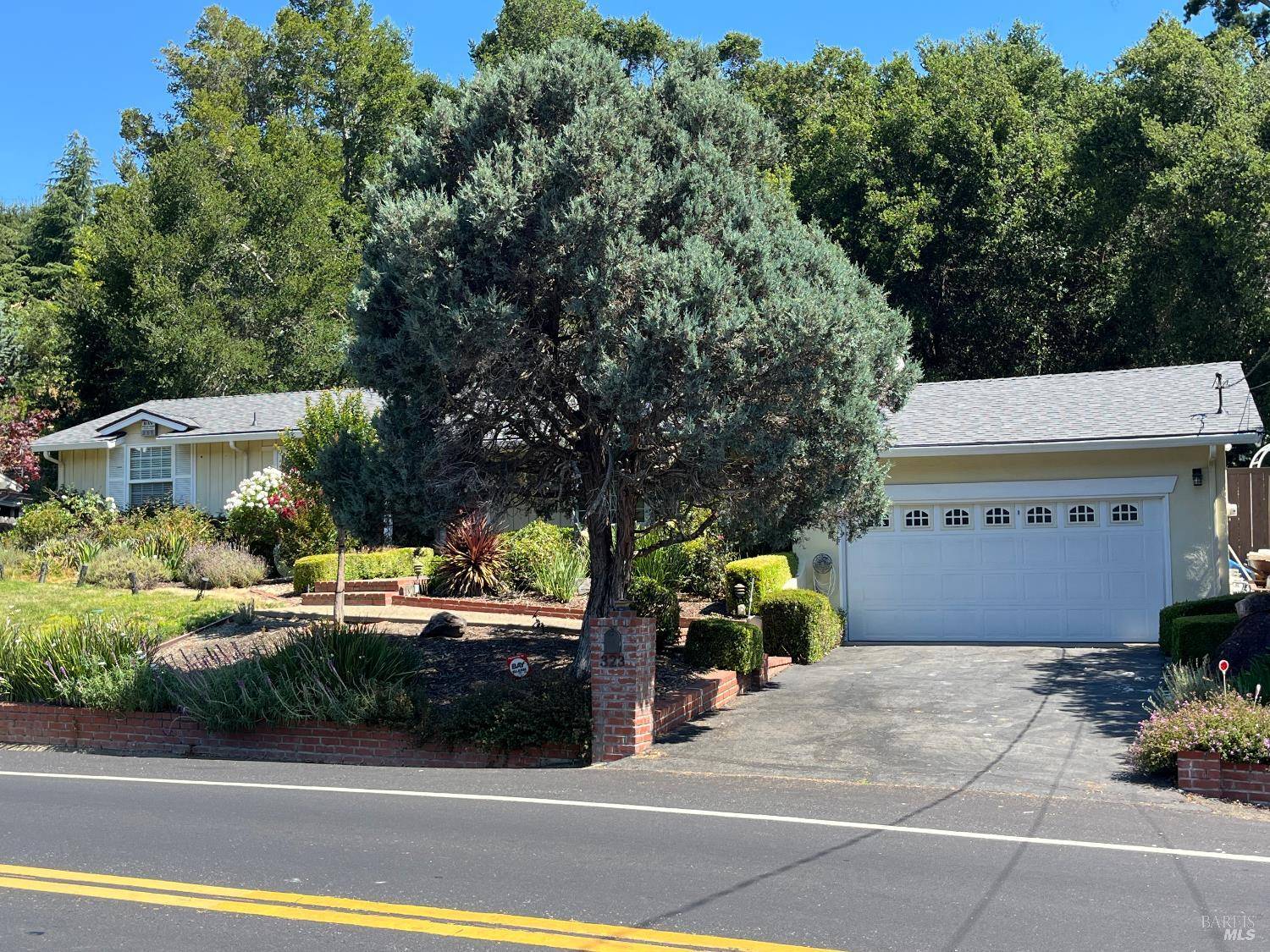 Moraga, CA 94556,323 Rheem BLVD