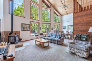 Shingletown, CA 96088,8876 Warner WAY
