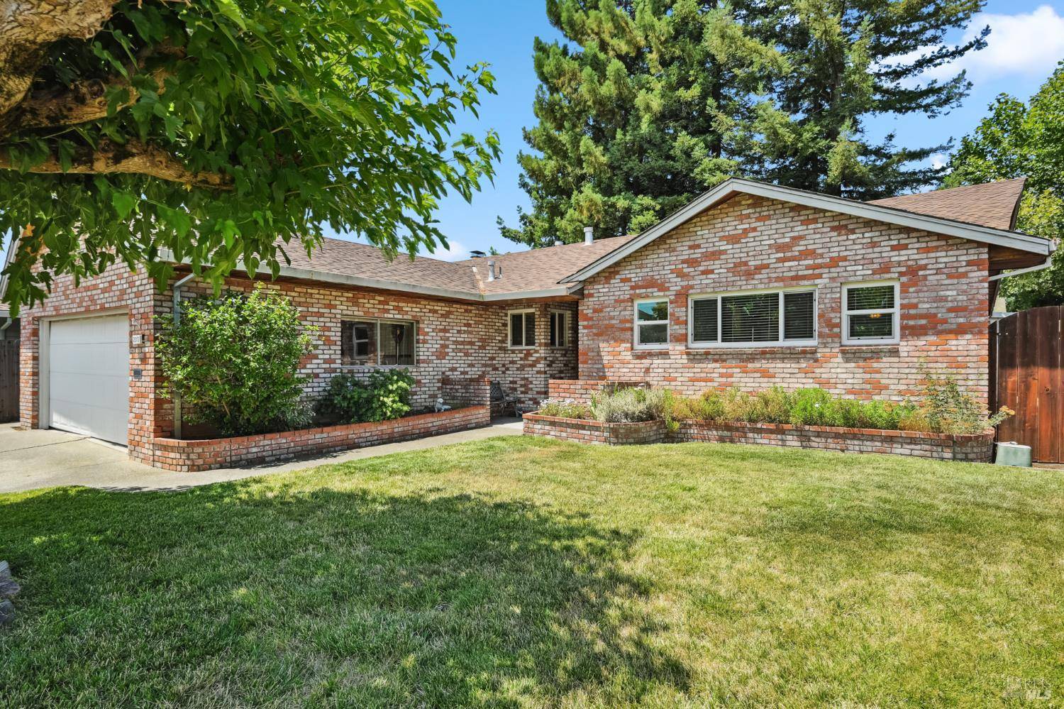 Petaluma, CA 94954,2013 Knight AVE