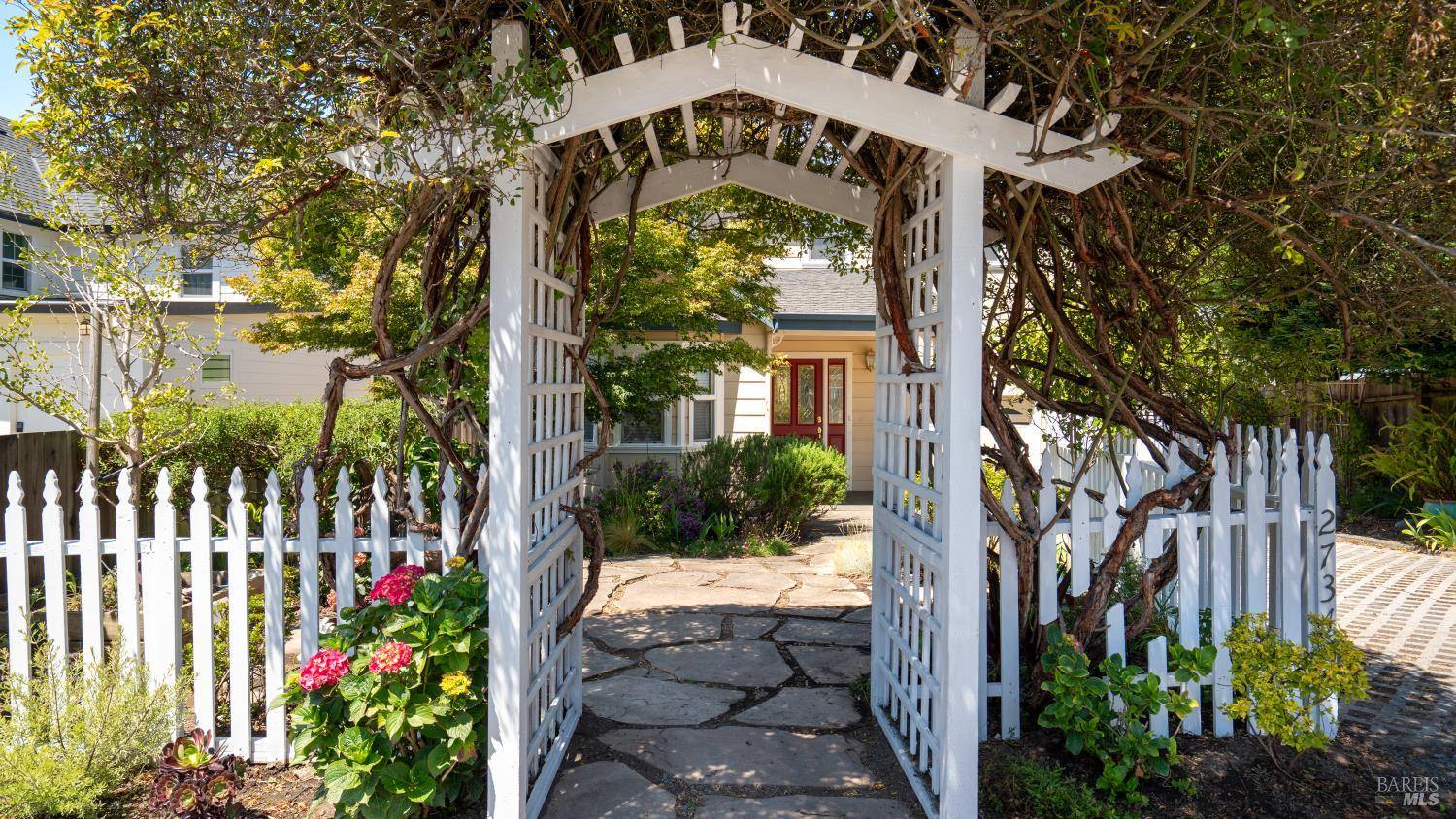 Tomales, CA 94971,27345 State Route 1