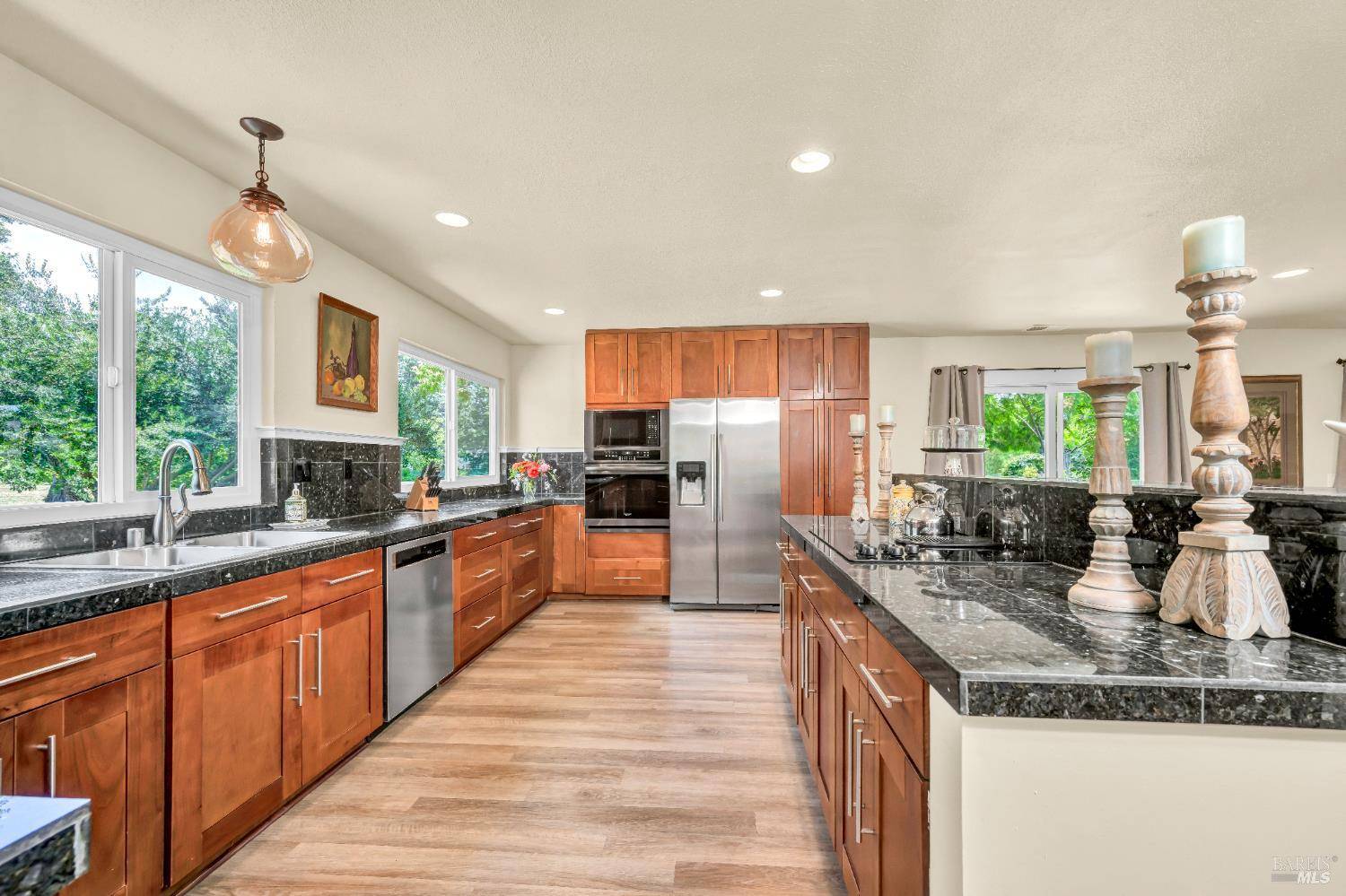 Kenwood, CA 95452,100 Lawndale RD