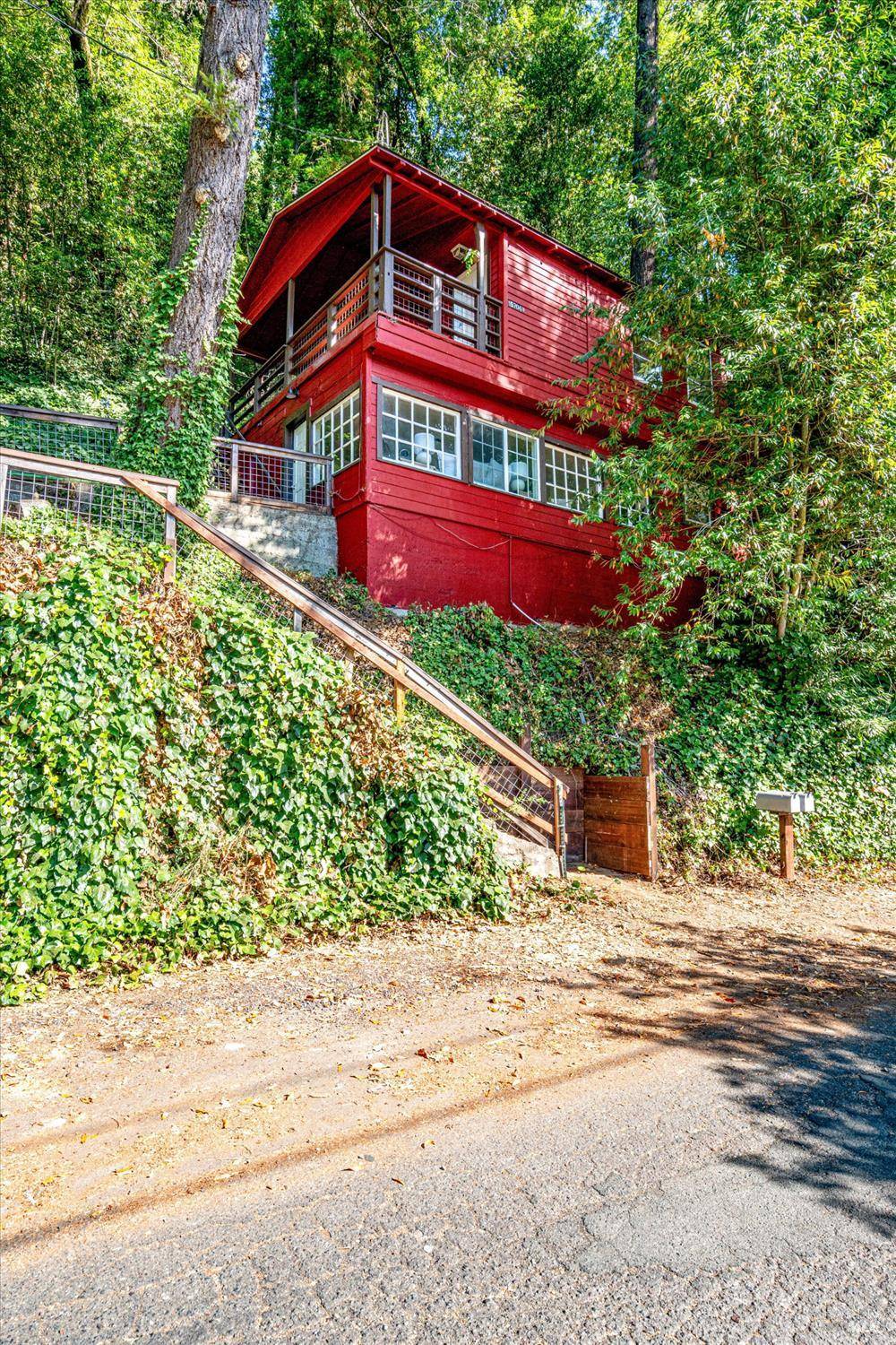 Guerneville, CA 95446,15704 Old River RD