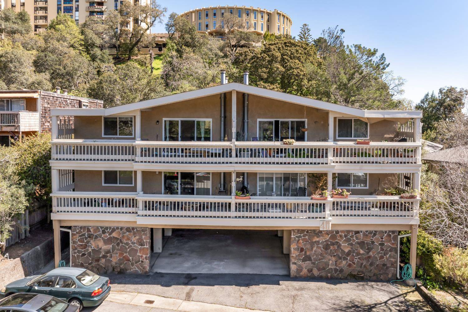 Greenbrae, CA 94904,40 Corte Real