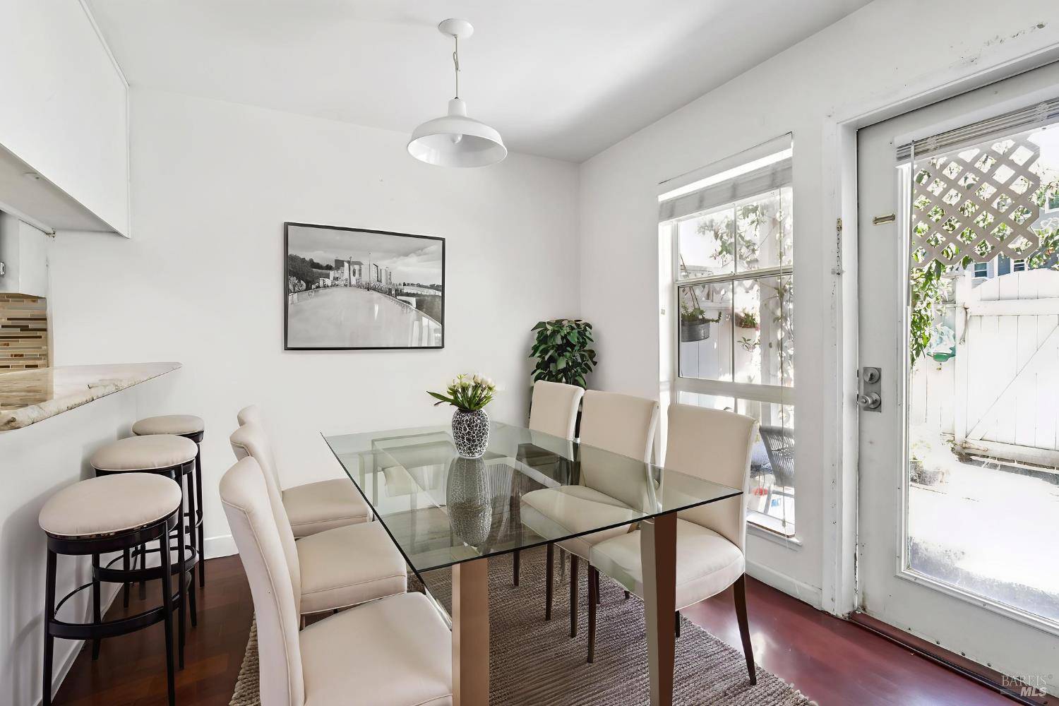 Petaluma, CA 94954,1757 Burgundy CT