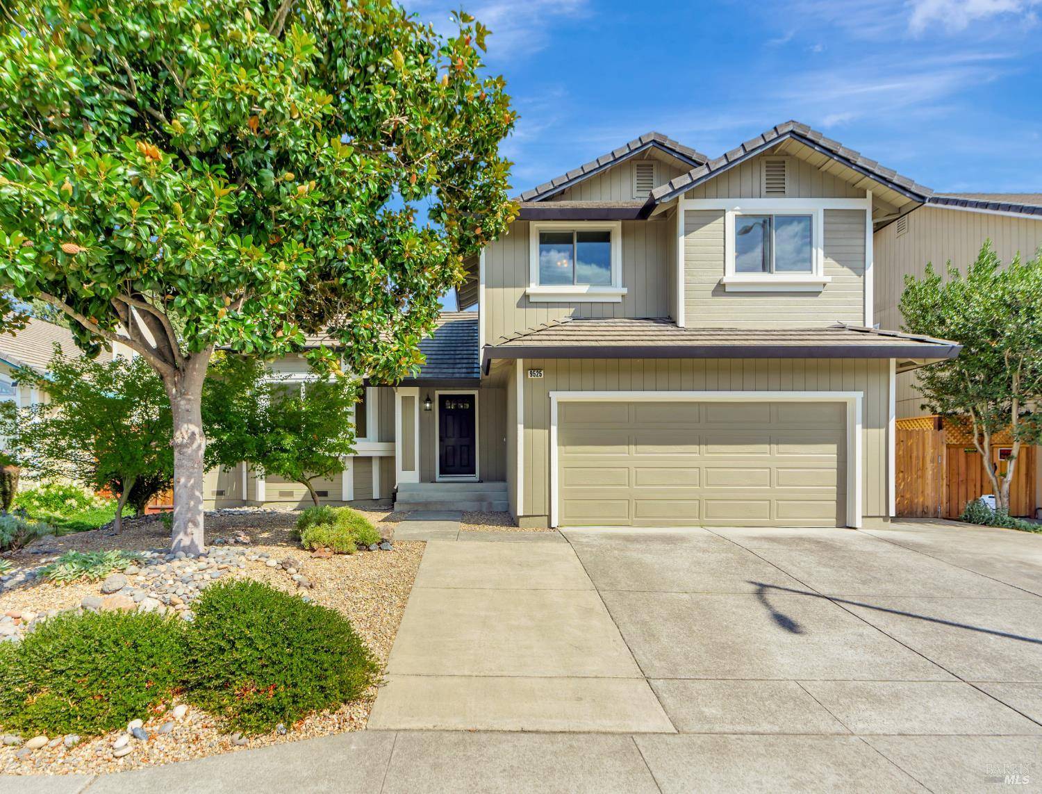 Windsor, CA 95492,9525 Camelot DR