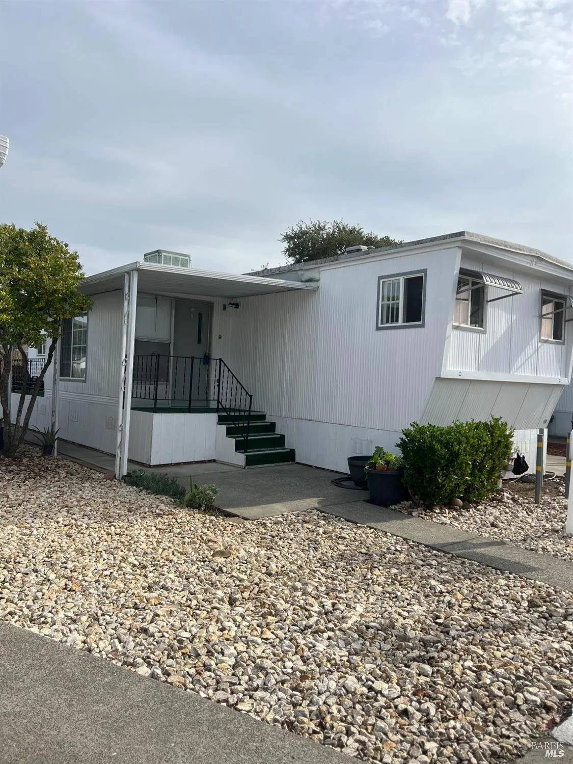 Santa Rosa, CA 95407,316 Pear LN