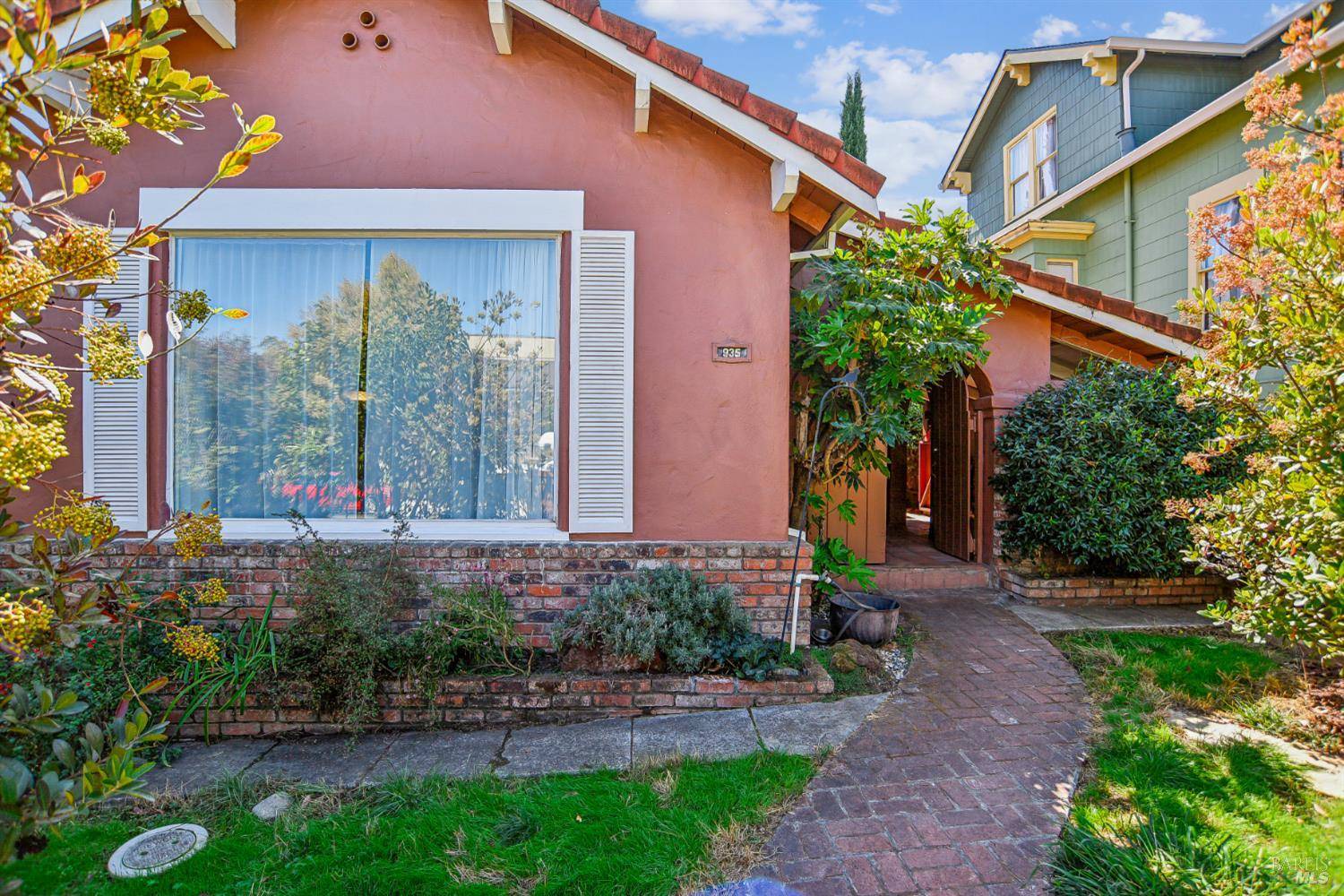 Vallejo, CA 94590,935 Virginia ST