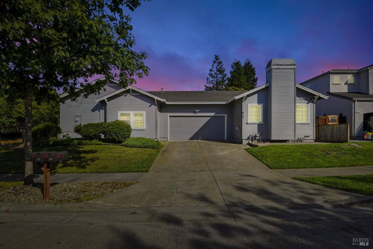 Cotati, CA 94931,108 Oretsky WAY