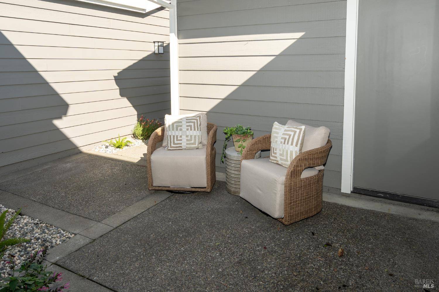 Greenbrae, CA 94904,16 Drakes View CIR