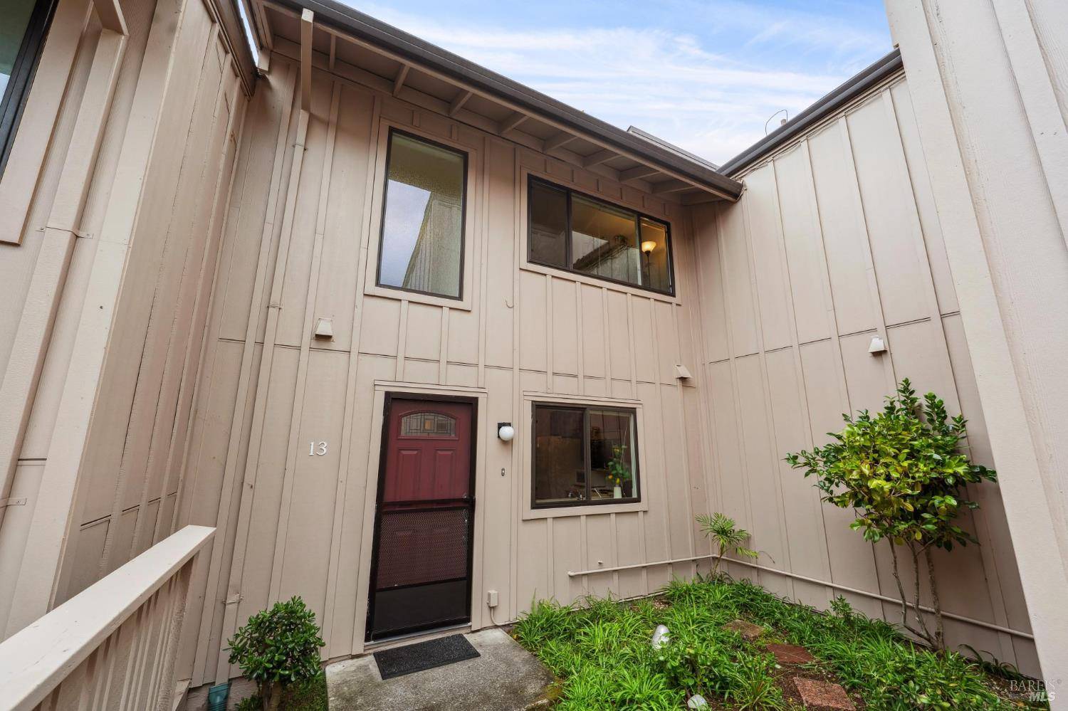 Novato, CA 94949,13 Burdell CT