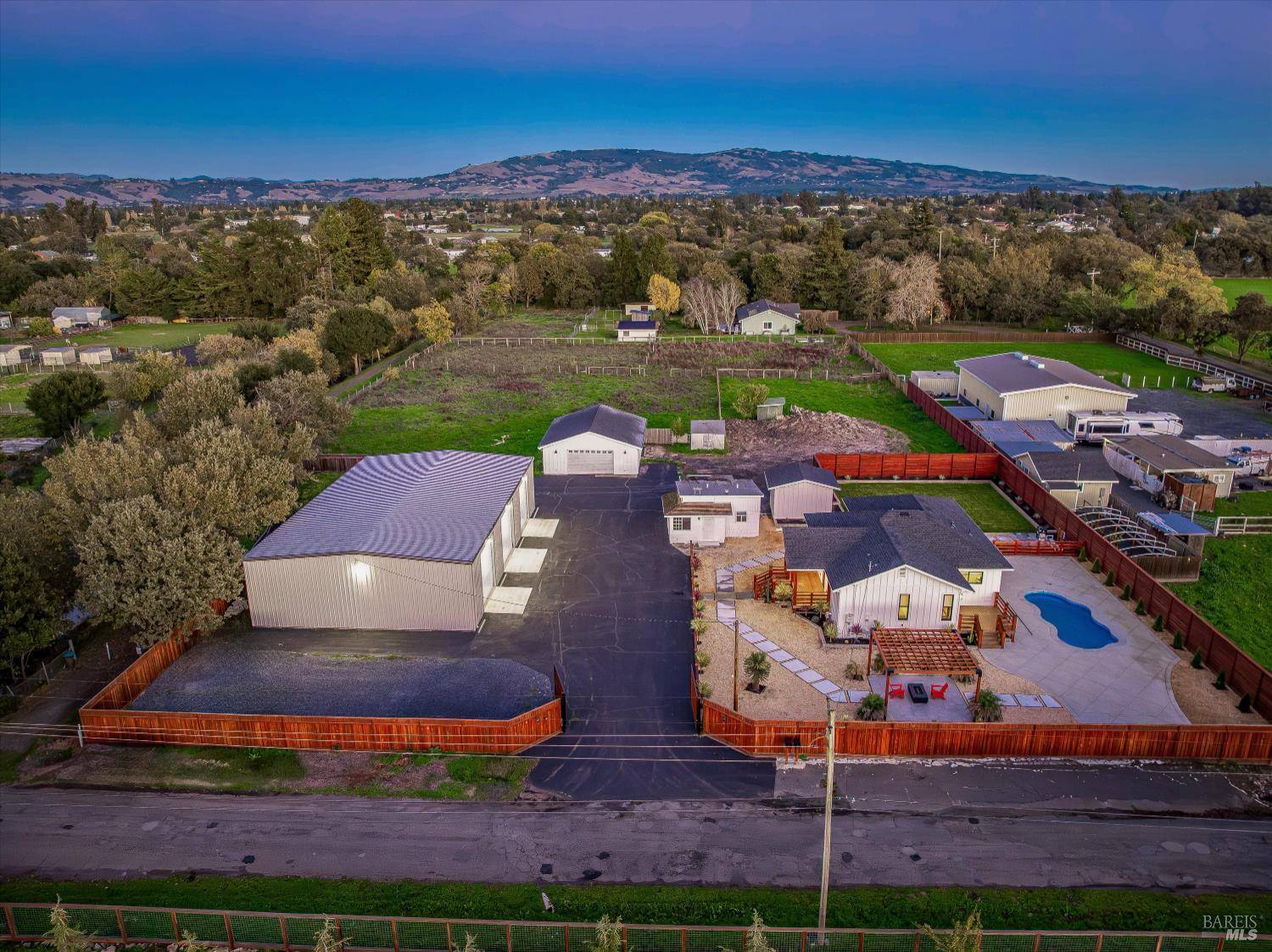 Cotati, CA 94931,6140 Gilmore AVE