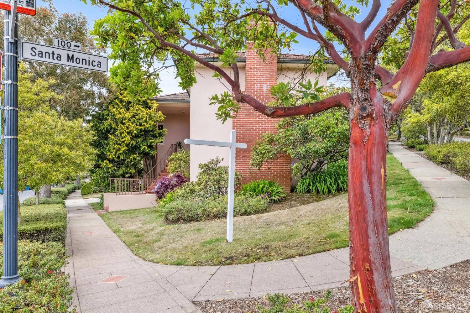 San Francisco, CA 94127,95 Santa Paula AVE