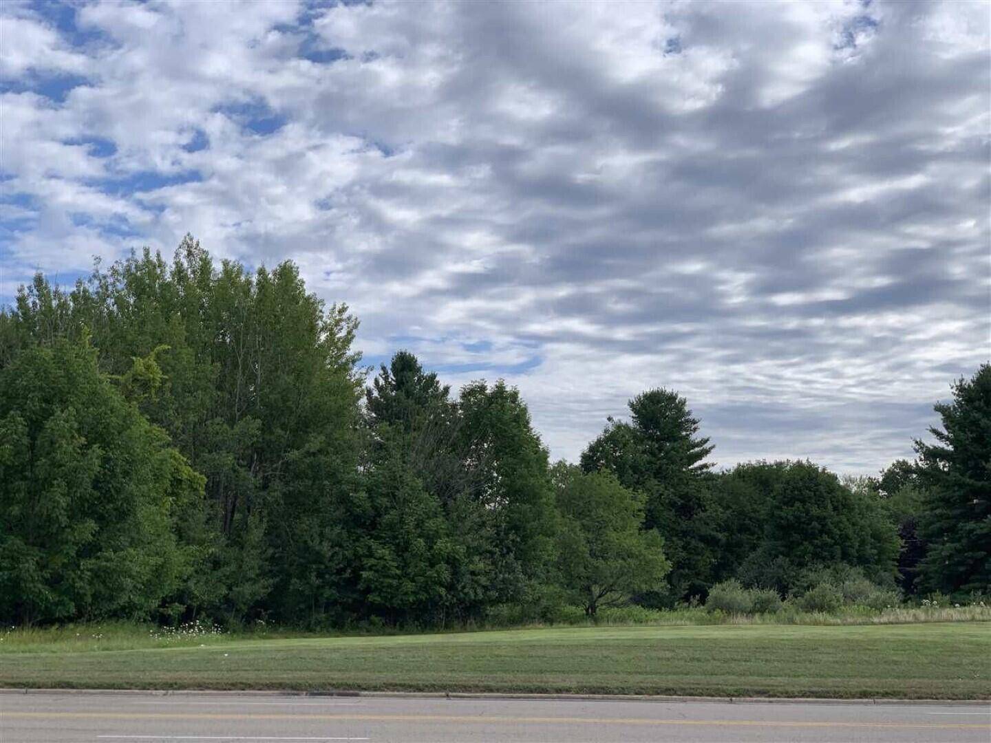 Houghton Lake, MI 48629,W Houghton Lake DR