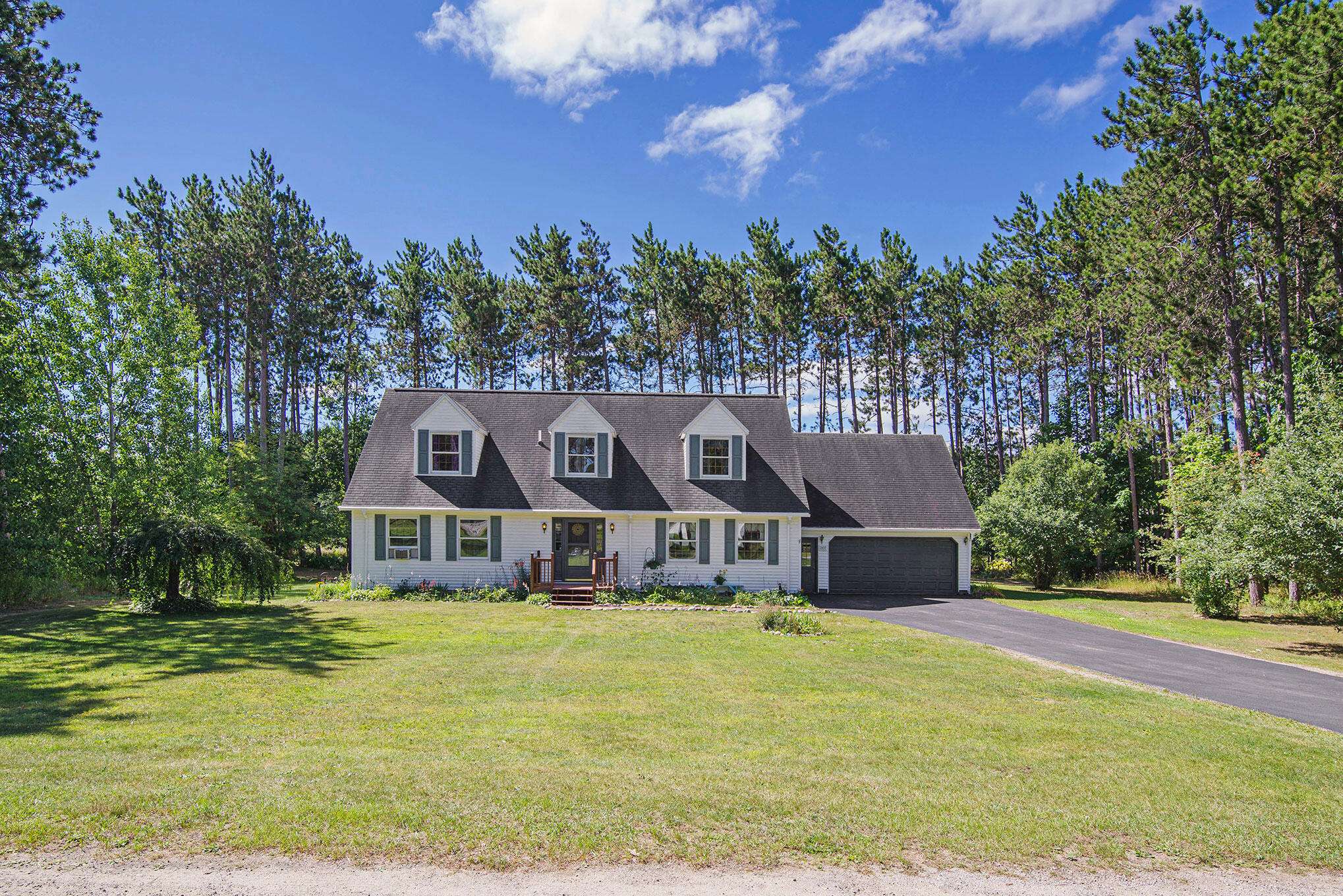 Gaylord, MI 49735,207 South Estates DR