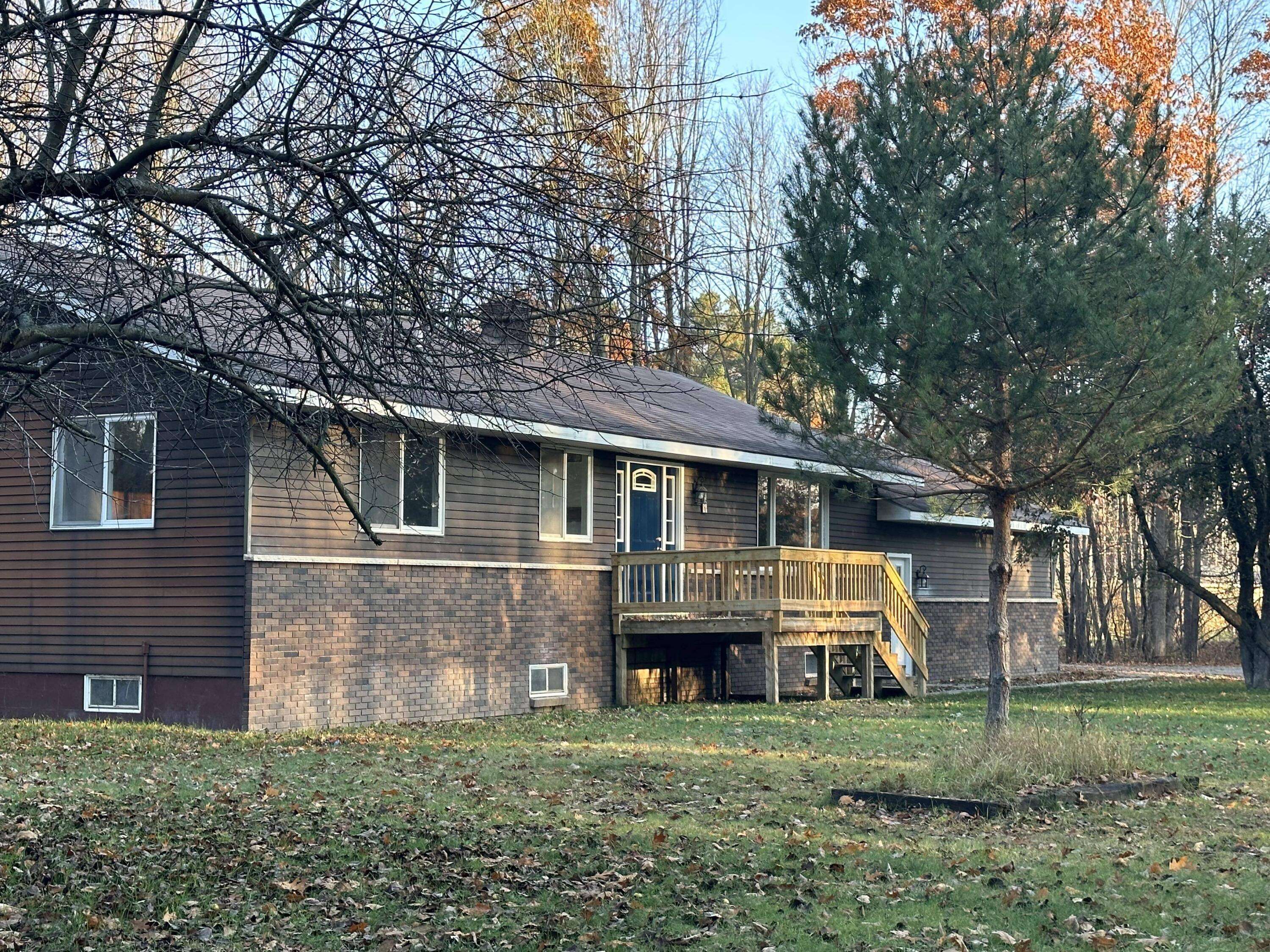 Hubbard Lake, MI 49747,116 First ST