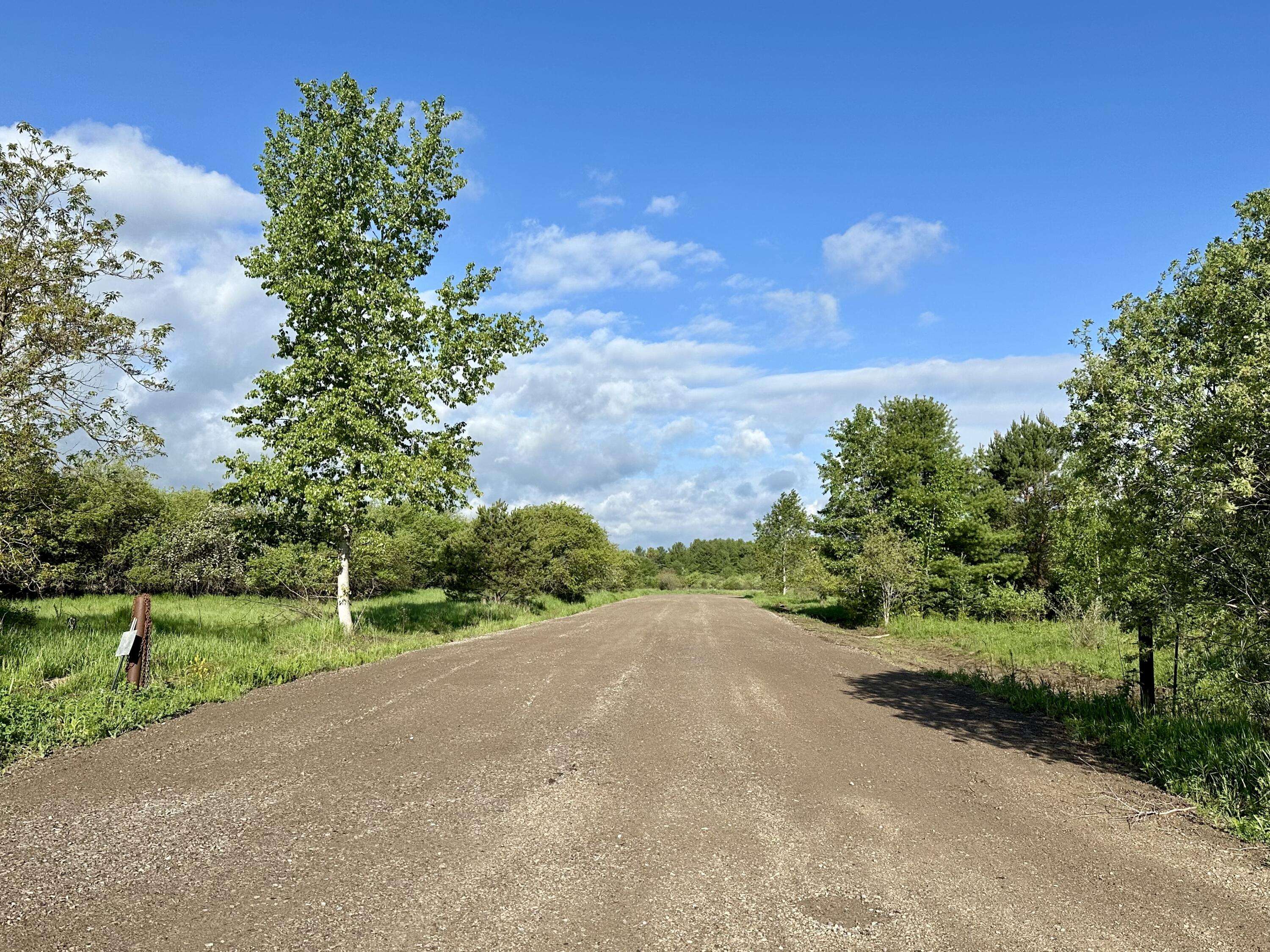 Cheboygan, MI 49721,N Straits HWY 34.44 acres