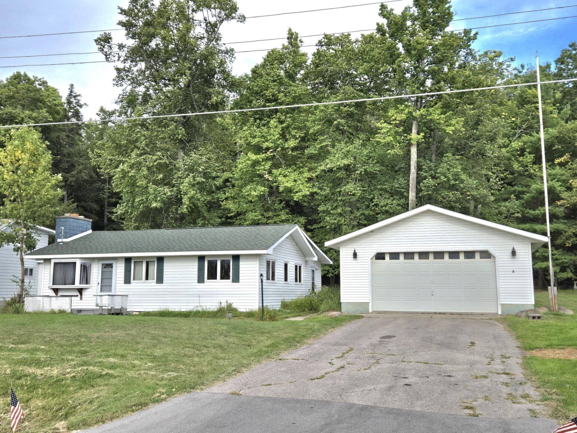 Spruce, MI 48762,4326 Lake ST