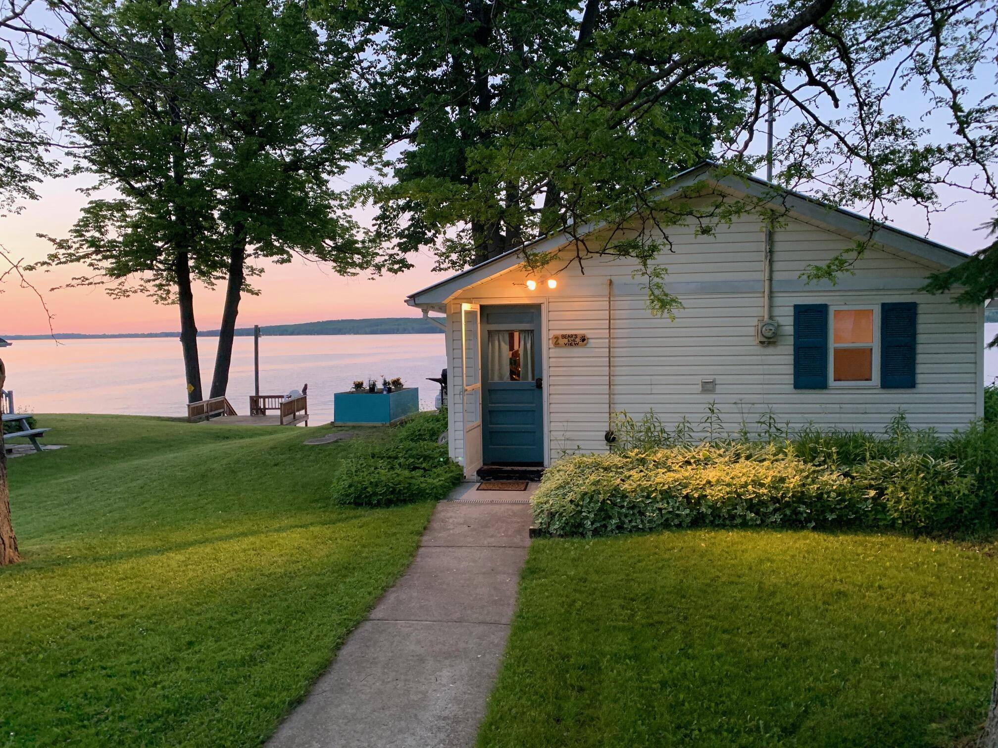 Hubbard Lake, MI 49747,5214 Mt Maria RD