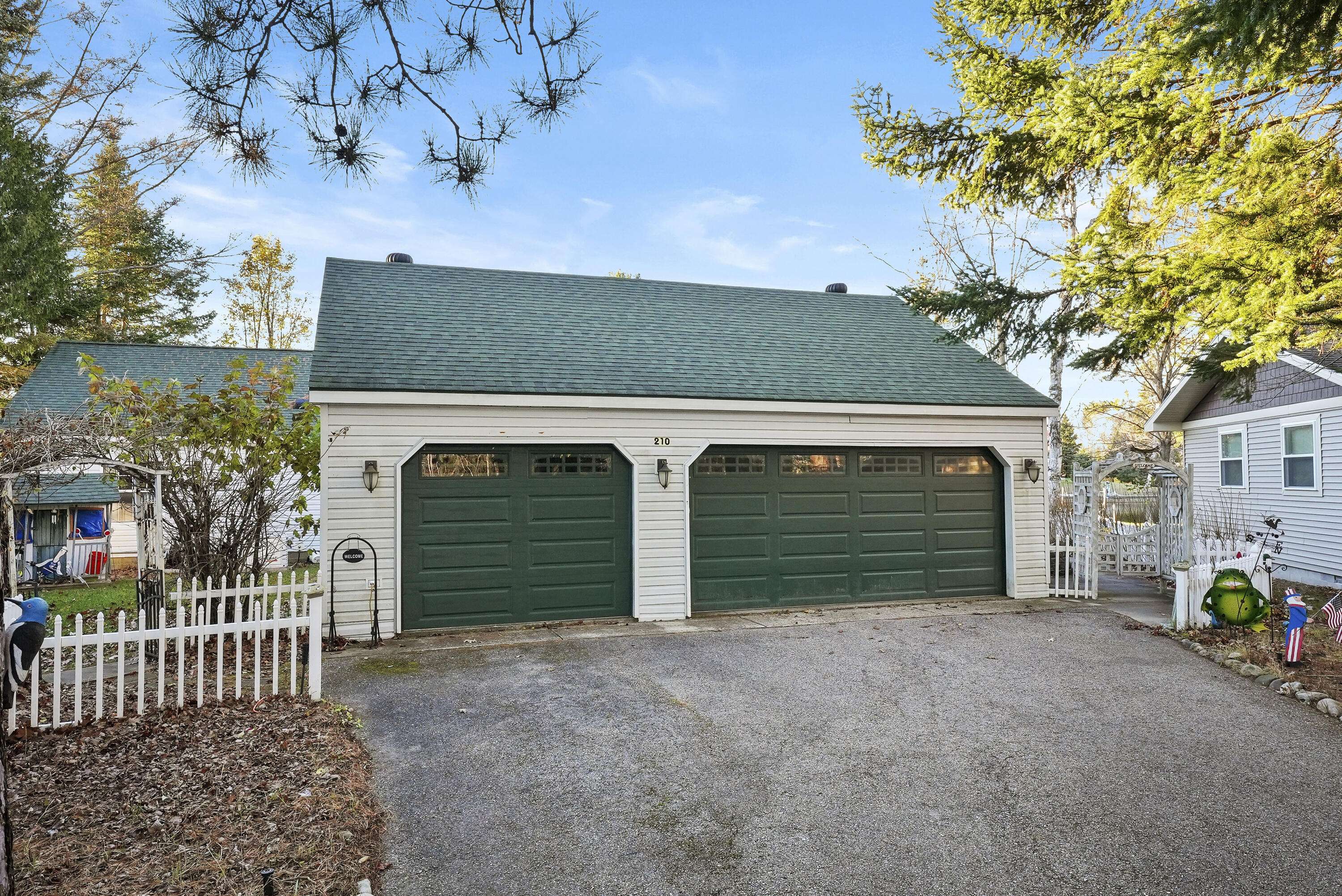 Prudenville, MI 48651,210 Atwood
