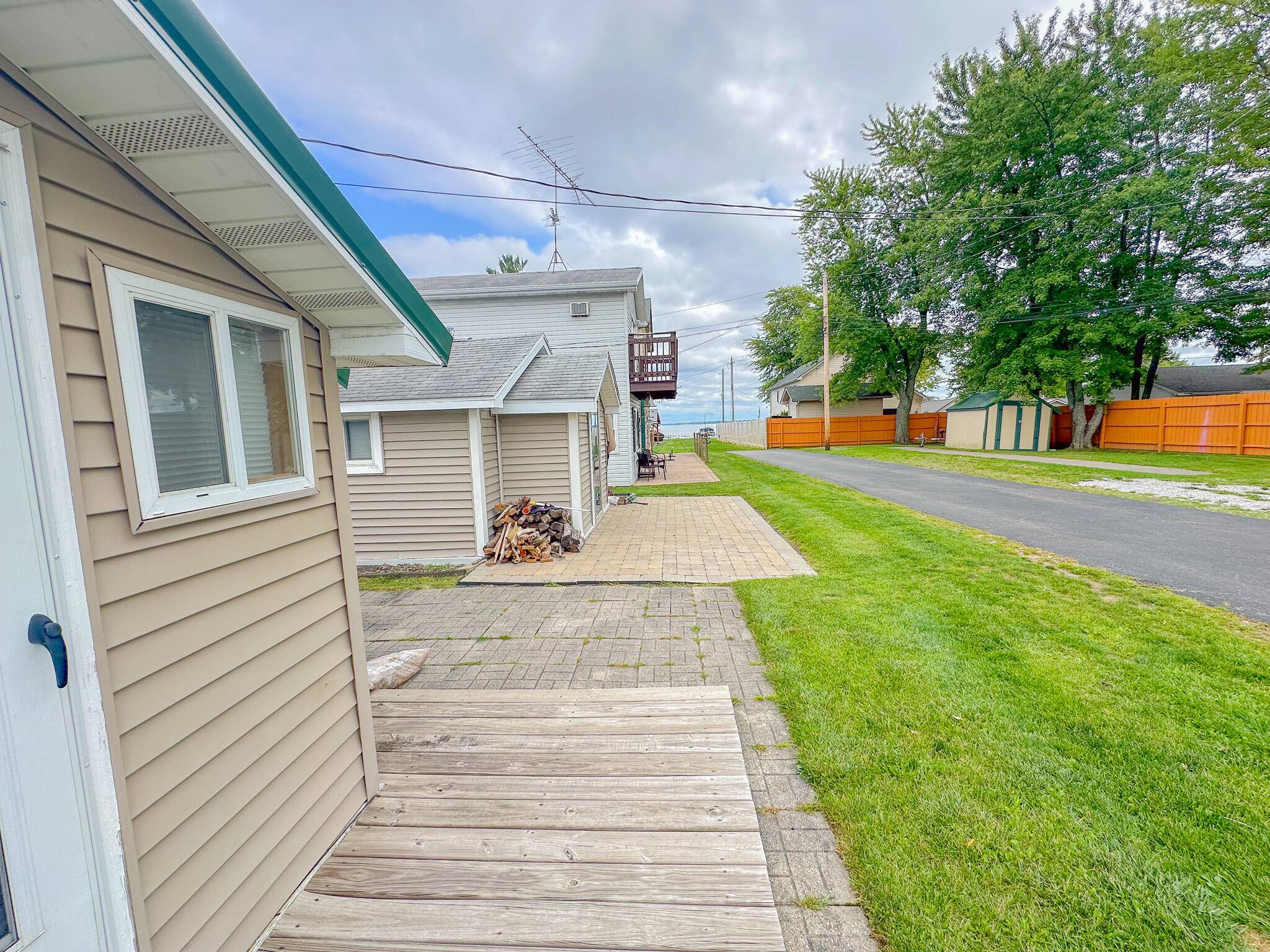 Houghton Lake, MI 48629,6482 W Houghton Lake DR #Cabin #4