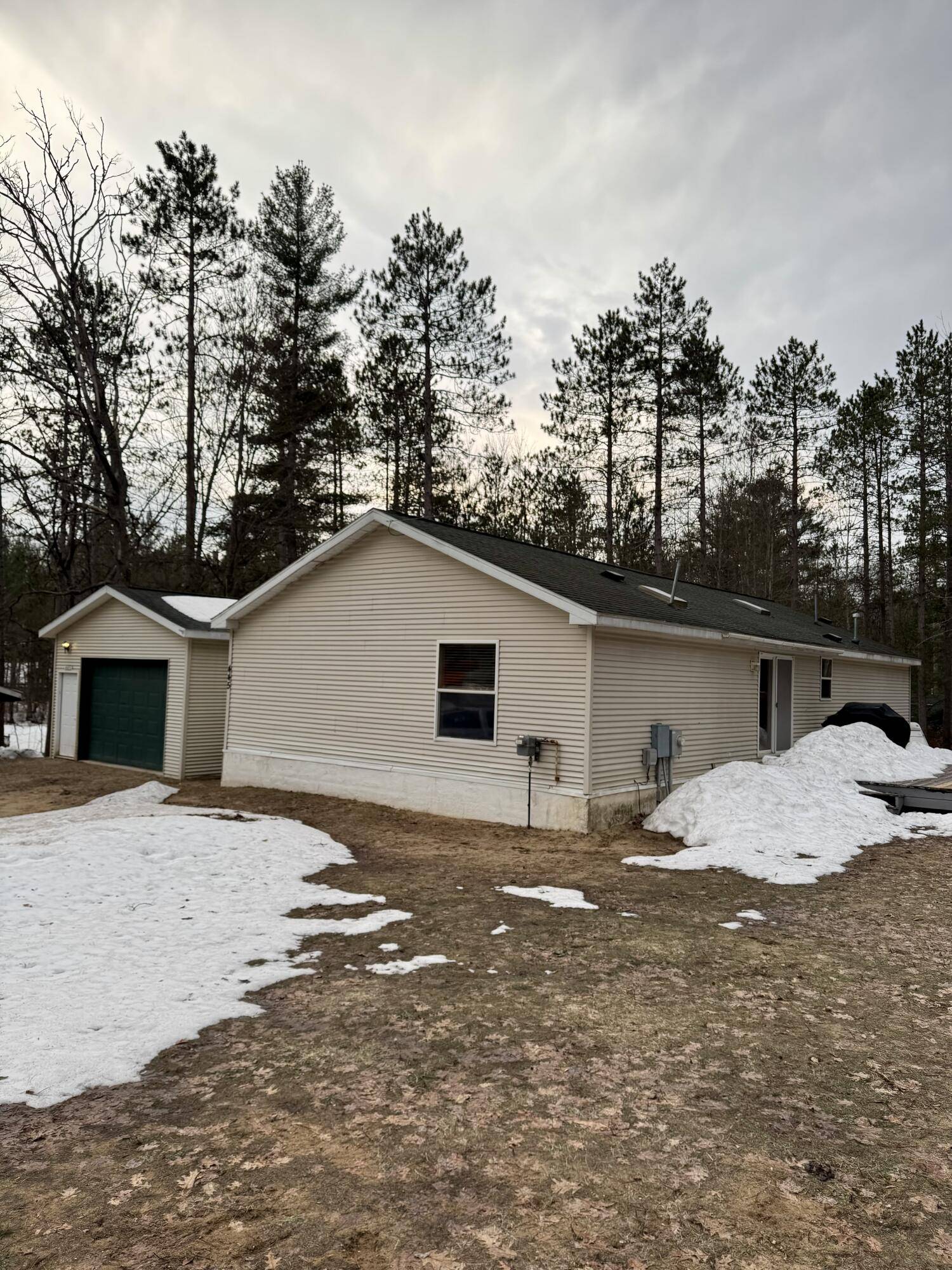 Kalkaska, MI 49646,445 Darwin AVE #NE