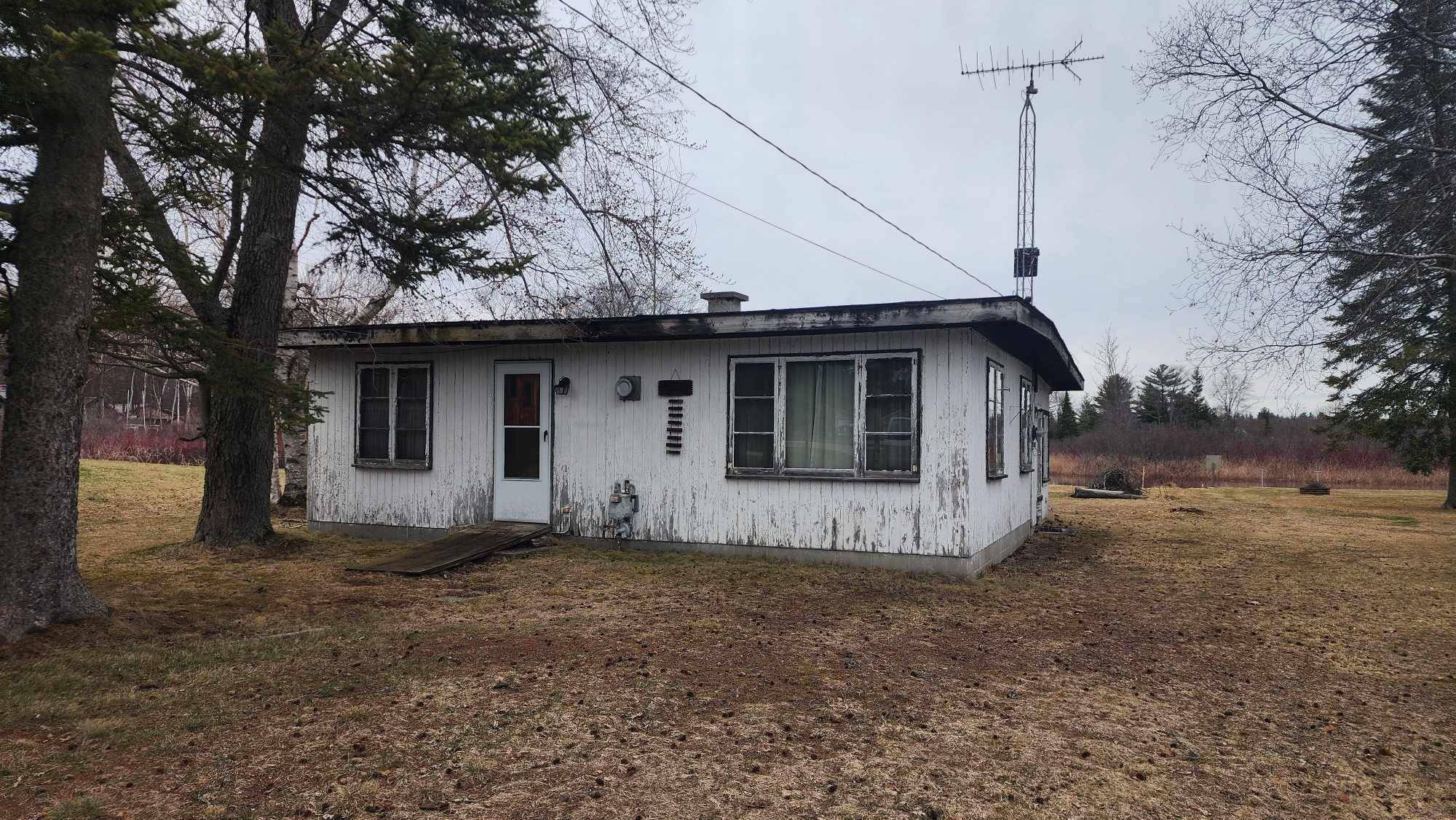 Houghton Lake, MI 48629,1324 Kingston RD