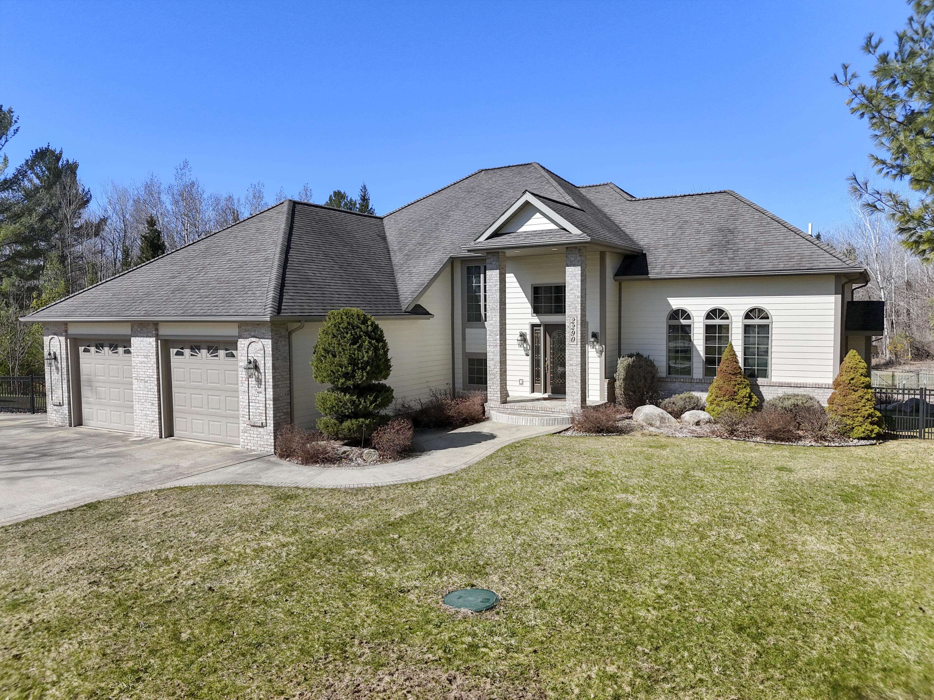 Houghton Lake, MI 48629,2290 S Loxley RD