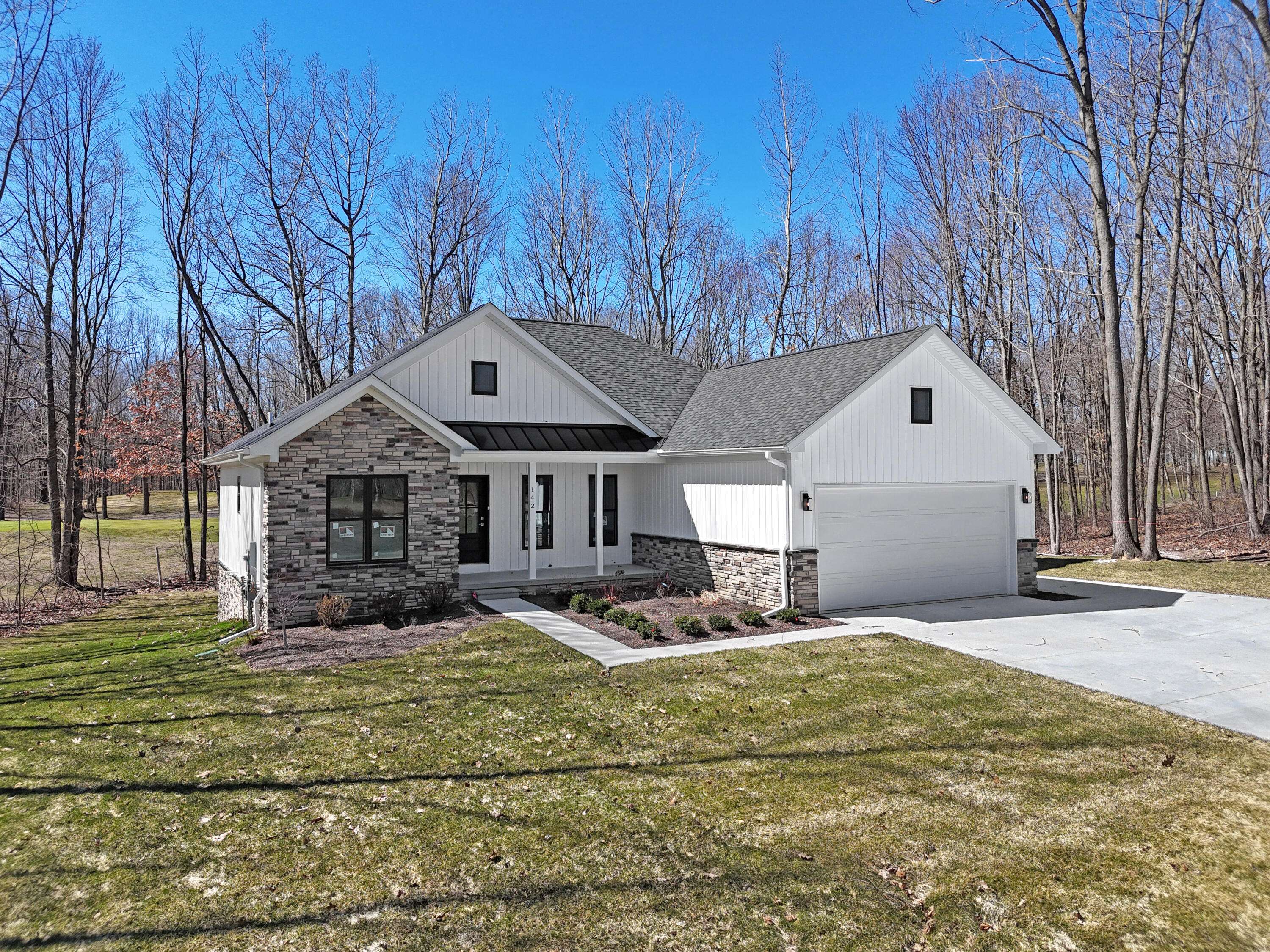 Houghton Lake, MI 48629,142 Questview DR