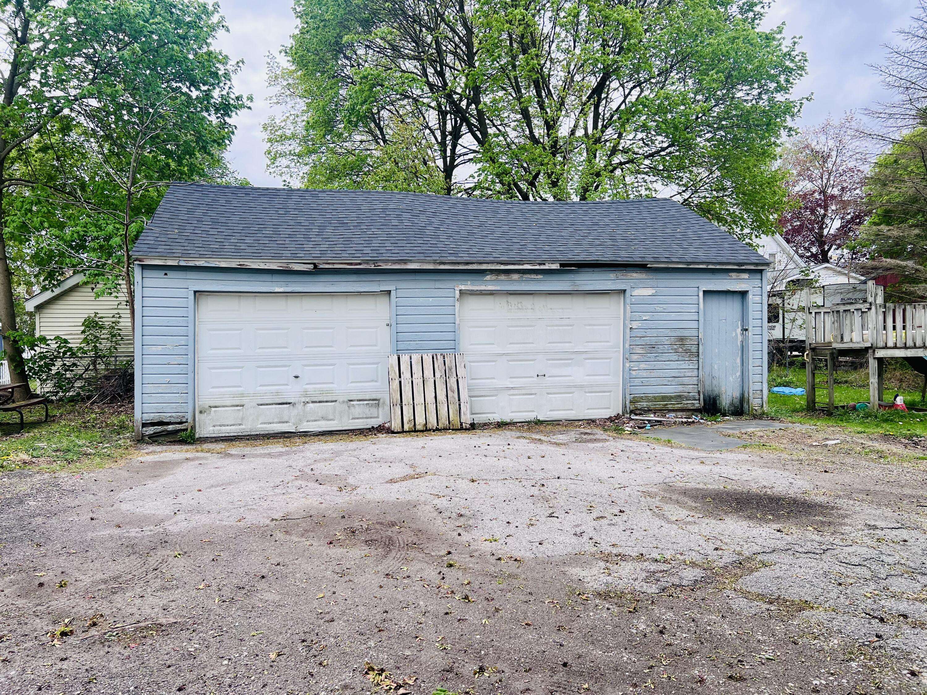 Owosso, MI 48867,1003 Fletcher ST