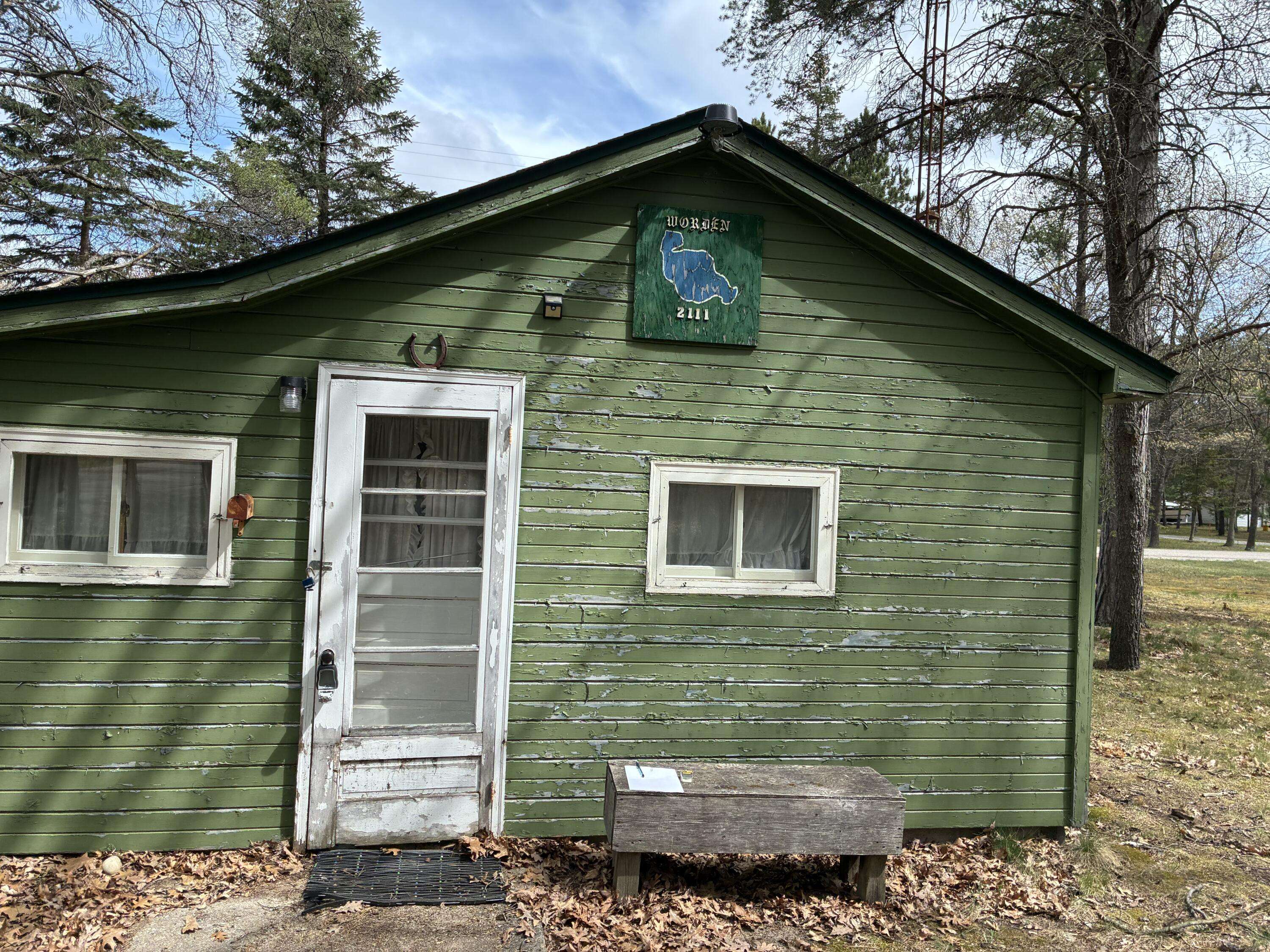 Prudenville, MI 48651,2111 W Level Park RD