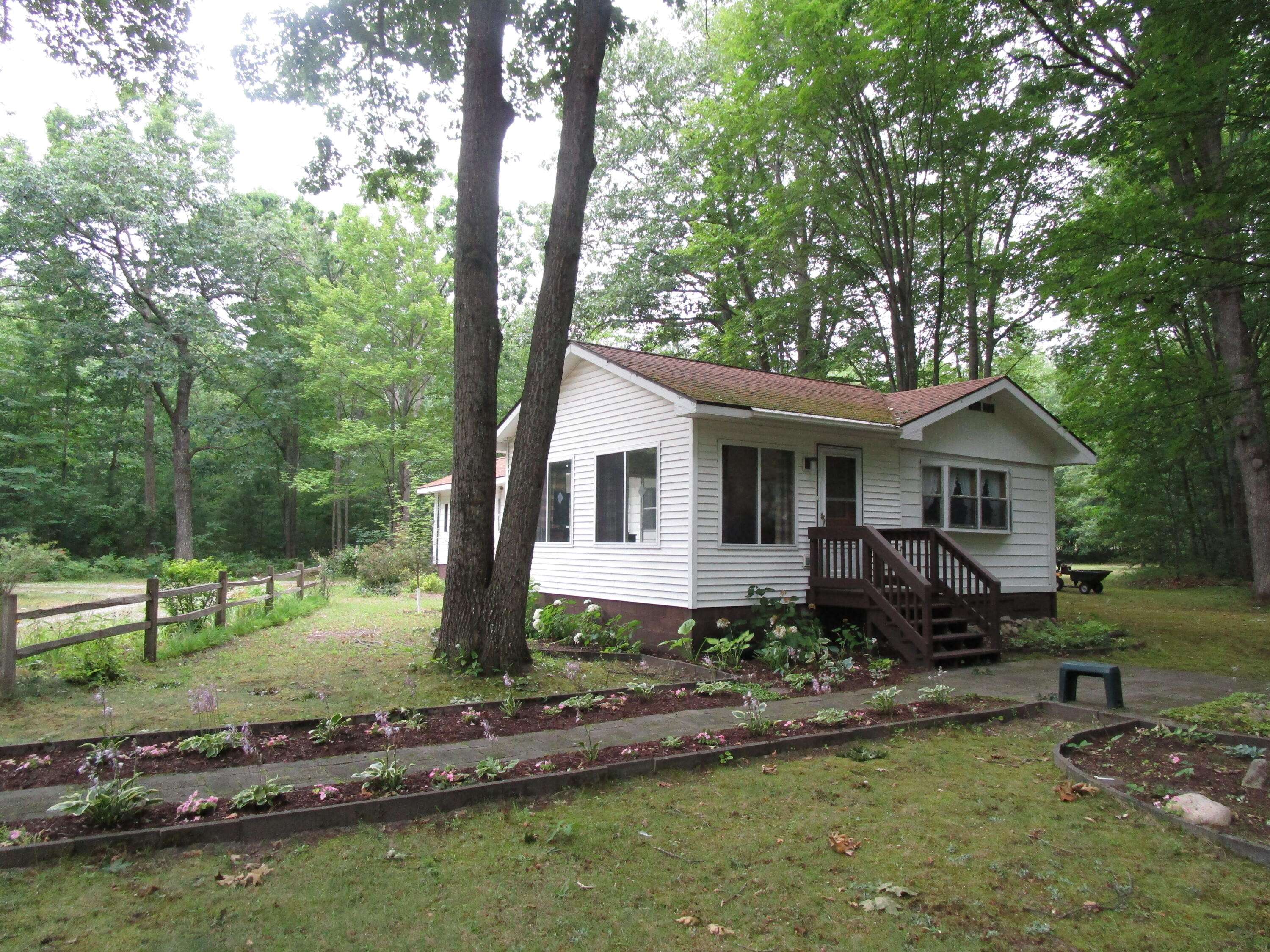 Indian River, MI 49749,541 Ranch RD