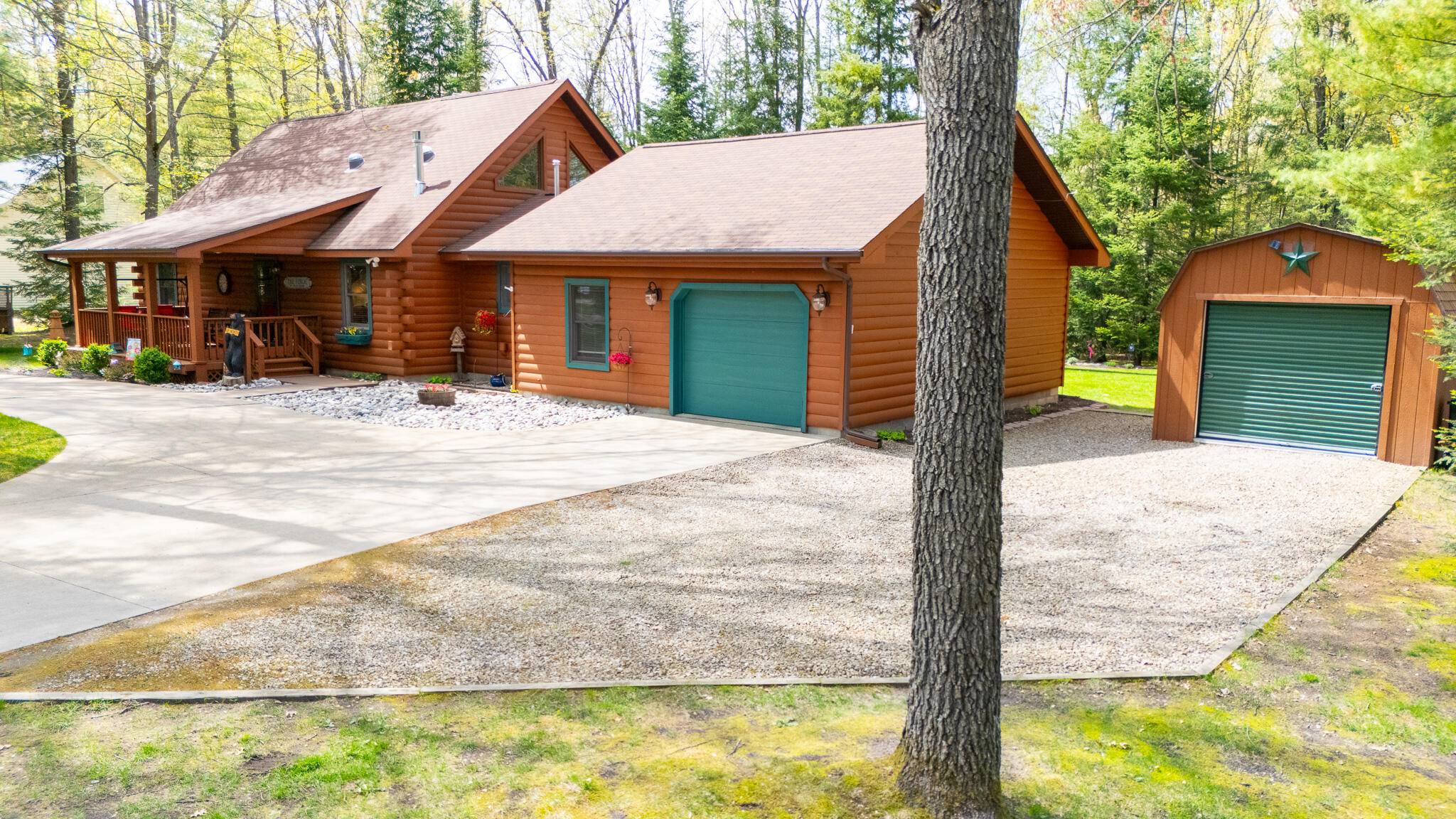 Prudenville, MI 48651,305 Meadow LN