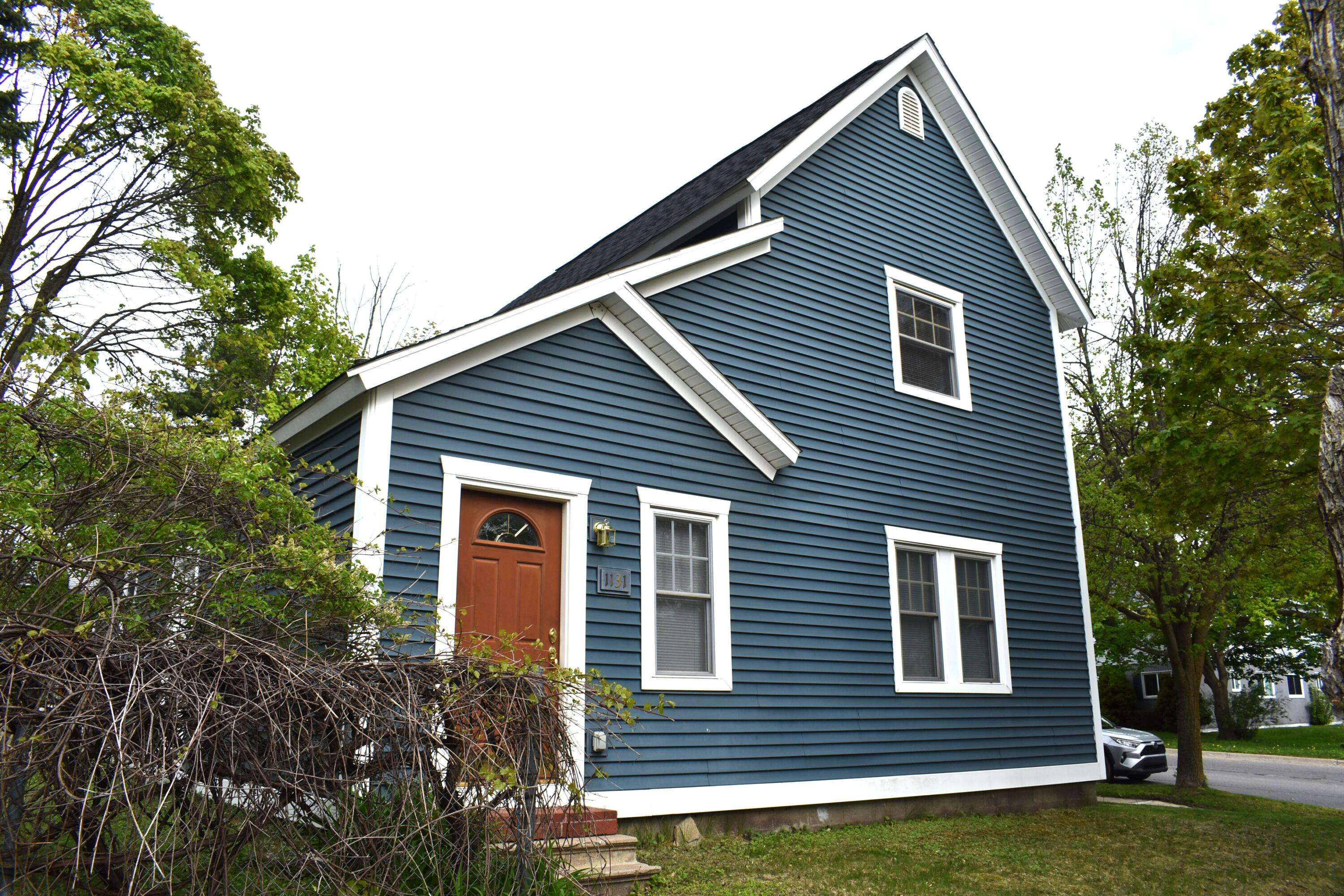 Petoskey, MI 49770,1131 Emmet ST