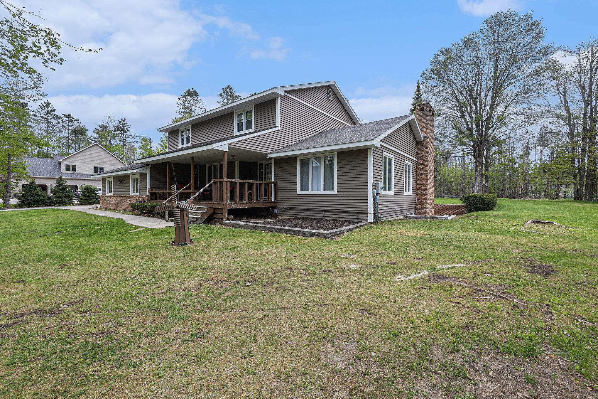 Gaylord, MI 49735,662 Crestwood DR